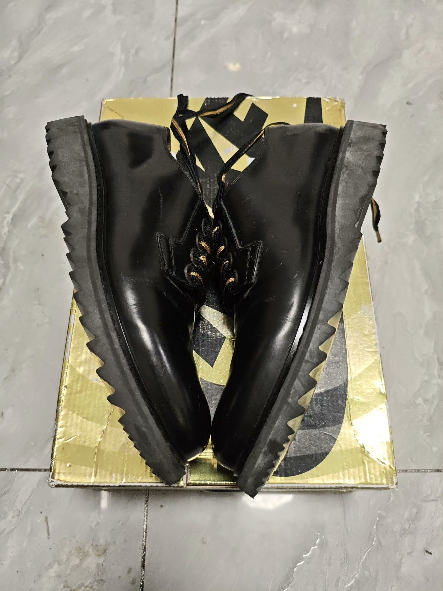 Marc Jacobs Marc Jacobs Formal Lowtop Sneakers 7 Men Size US 7 / EU 40 - 3 Thumbnail