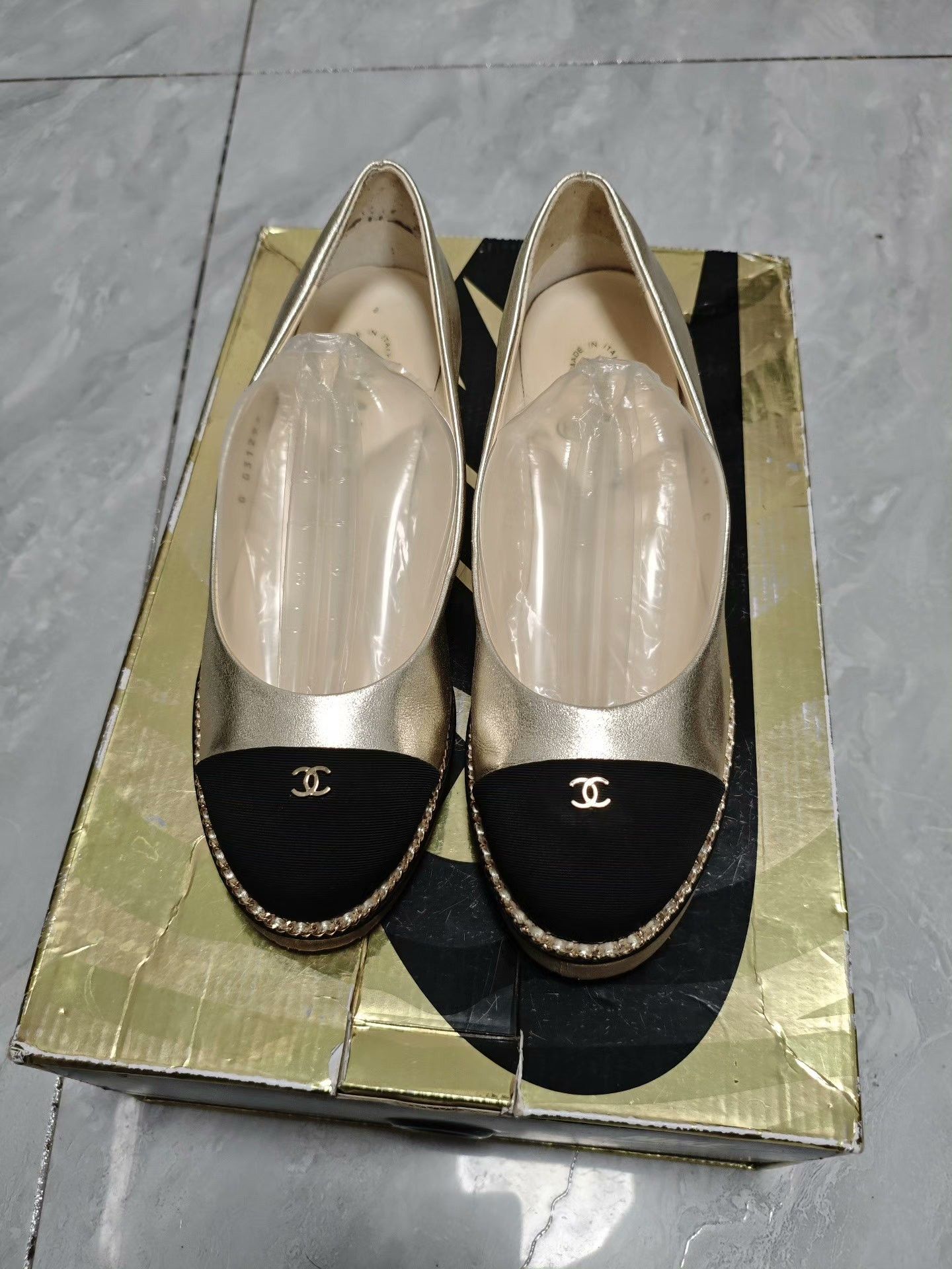 Chanel Chanel Casual Black Lowtop Sneakers us_7 Women Size US 7 / IT 37 - 2 Thumbnail