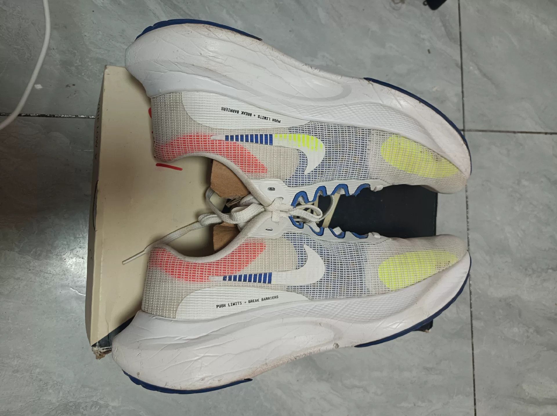 Nike Nike ZOOM Multi Lowtop Sneakers 9 Men Size US 9 / EU 42 - 4 Thumbnail