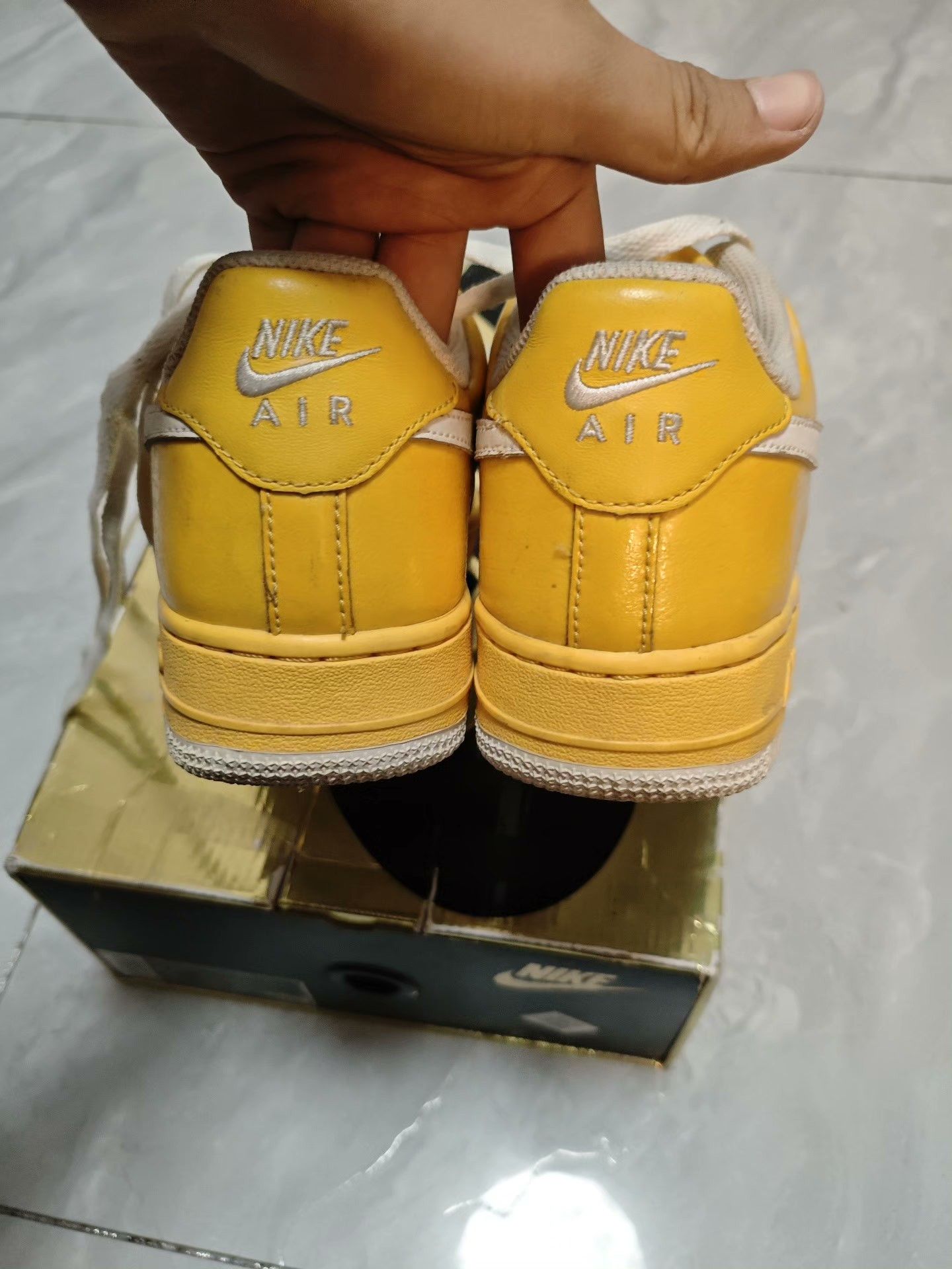 Nike Nike Limited Lowtop Sneakers 5.5 Men Size US 5.5 / EU 38 - 7 Thumbnail