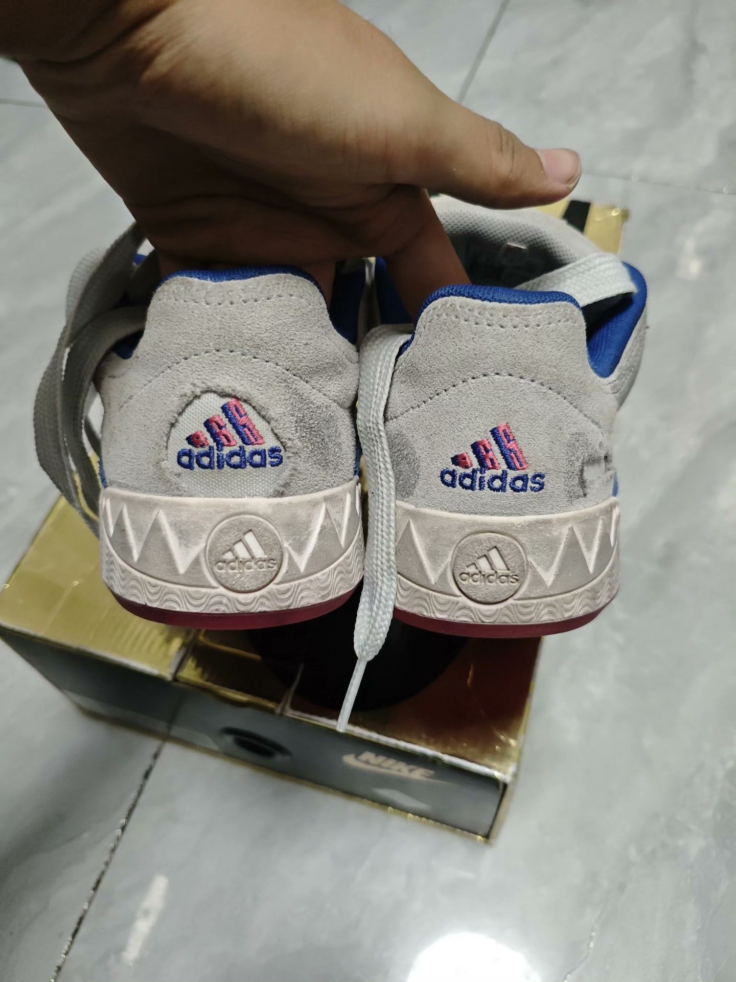 Adidas Adidas Gray Lowtop Sneakers 10 Men Size US 10 / EU 43 - 6 Thumbnail