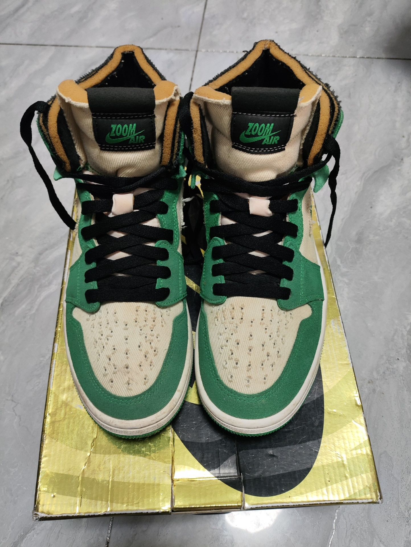Jordan Brand Jordan Brand ZOOM Green Lowtop Sneakers 8 Men Size US 8 / EU 41 - 2 Thumbnail