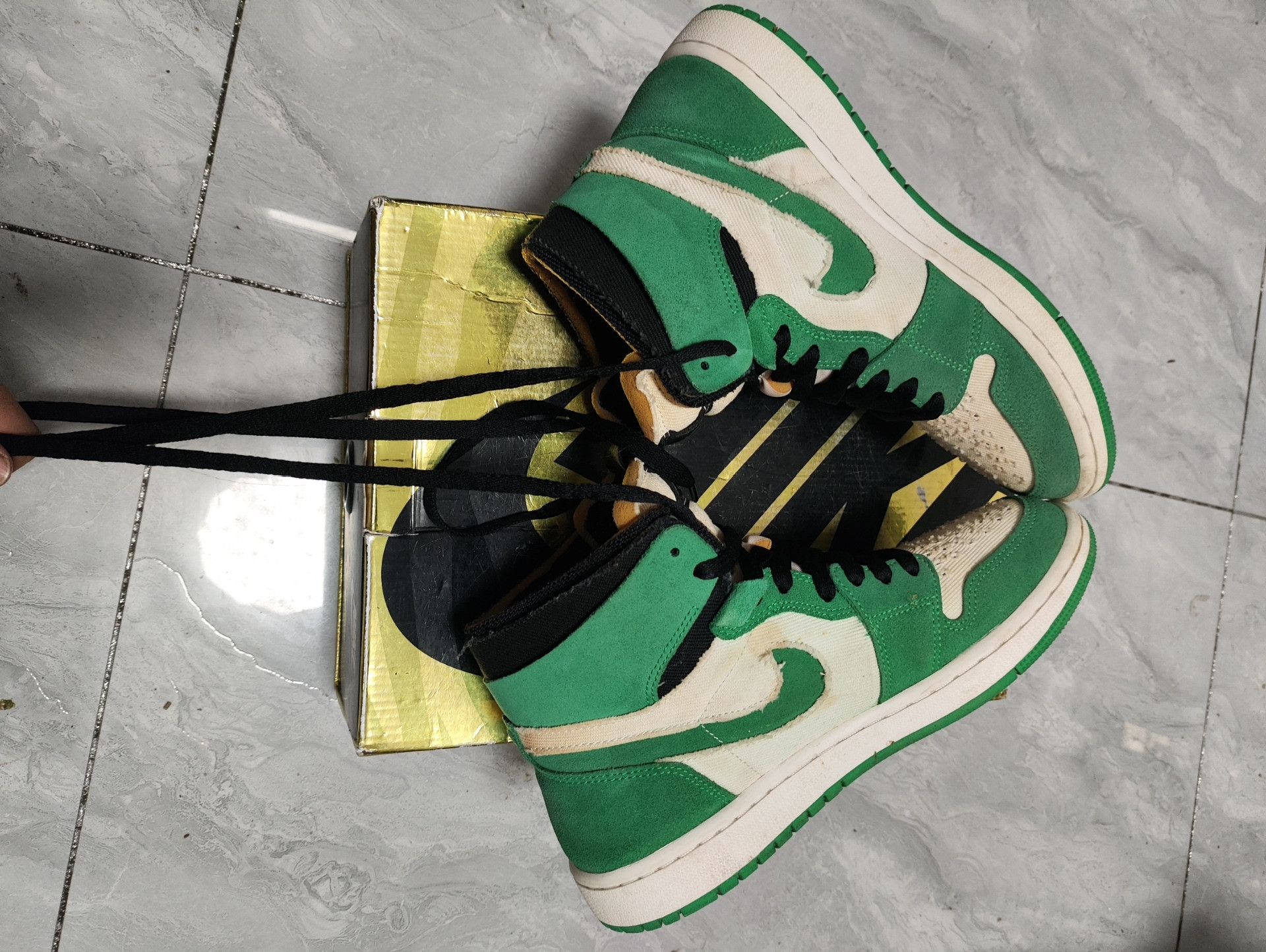 Jordan Brand Jordan Brand ZOOM Green Lowtop Sneakers 8 Men Size US 8 / EU 41 - 4 Thumbnail