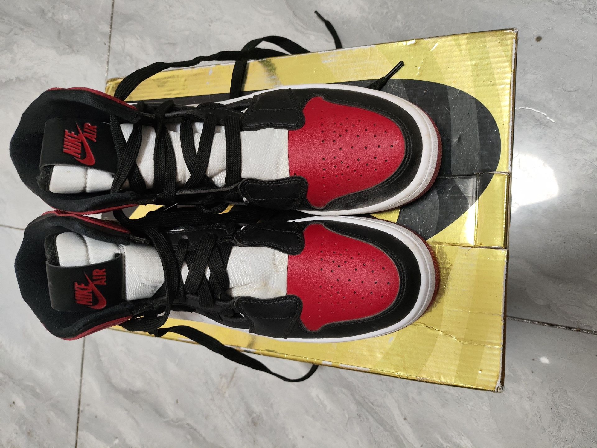 Jordan Brand Jordan Brand Black Lowtop Sneakers us_8 Women Size US 8 / IT 38 - 2 Thumbnail