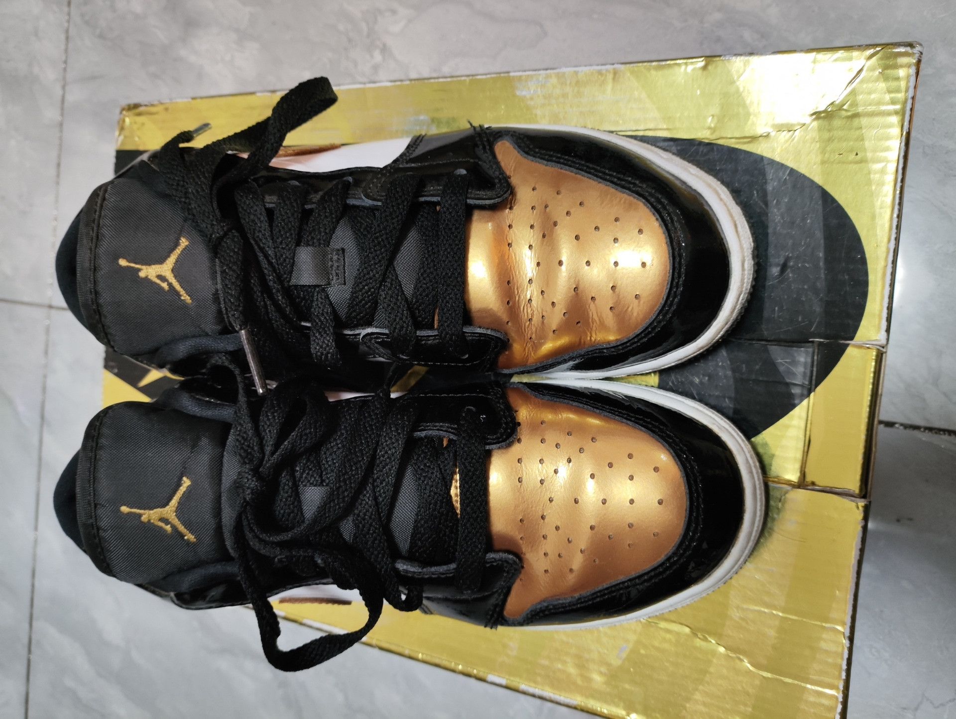 Jordan Brand Jordan Brand Black Lowtop Sneakers 5.5 Men Size US 5.5 / EU 38 - 3 Thumbnail