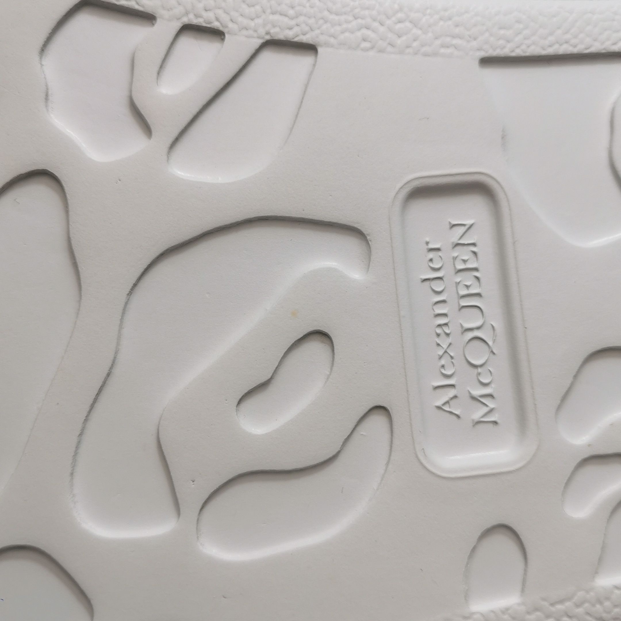 Alexander McQueen Alexander McQueen Logo Slides 41 Size US 8 / EU 41 - 10 Thumbnail