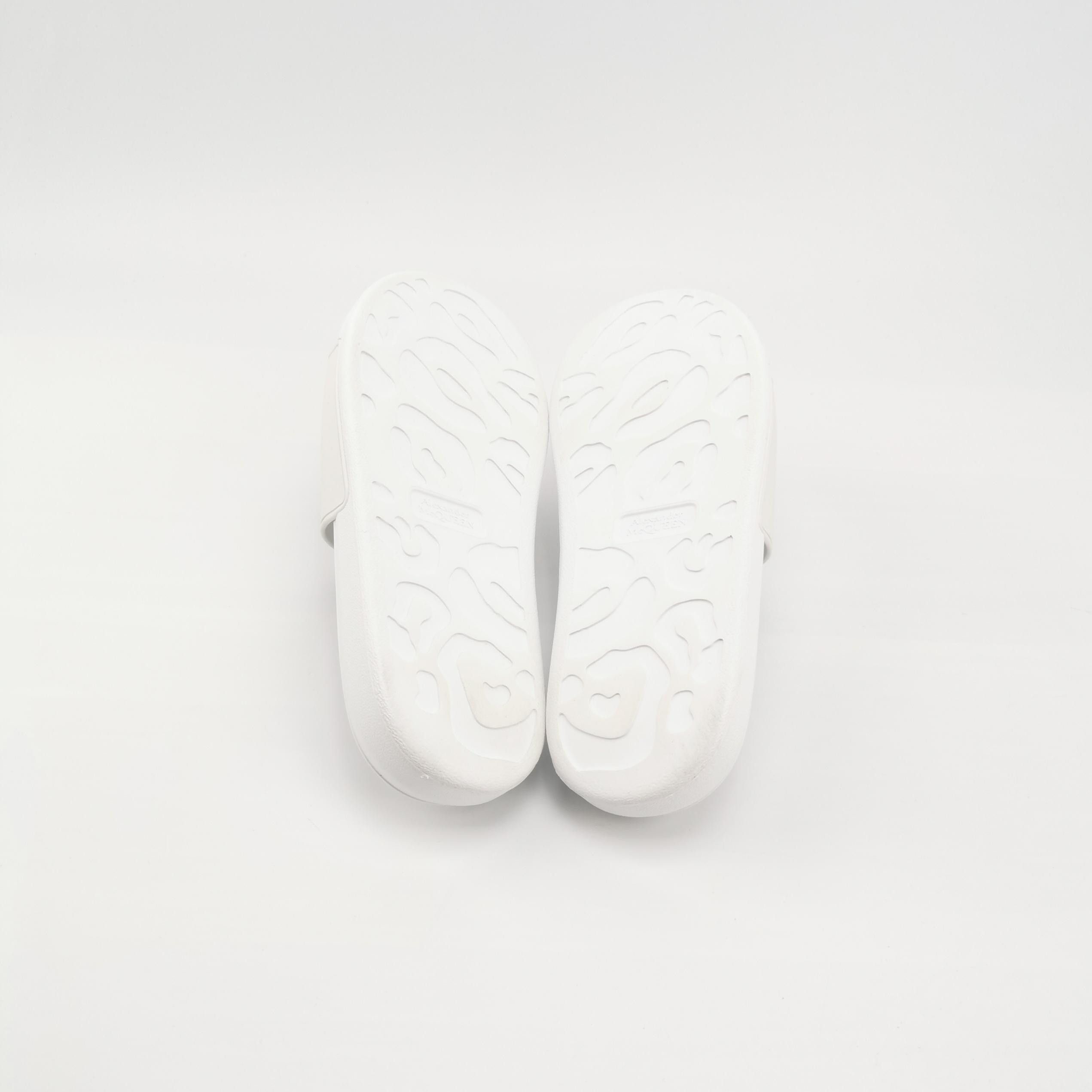 Alexander McQueen Alexander McQueen Logo Slides 41 Size US 8 / EU 41 - 6 Thumbnail