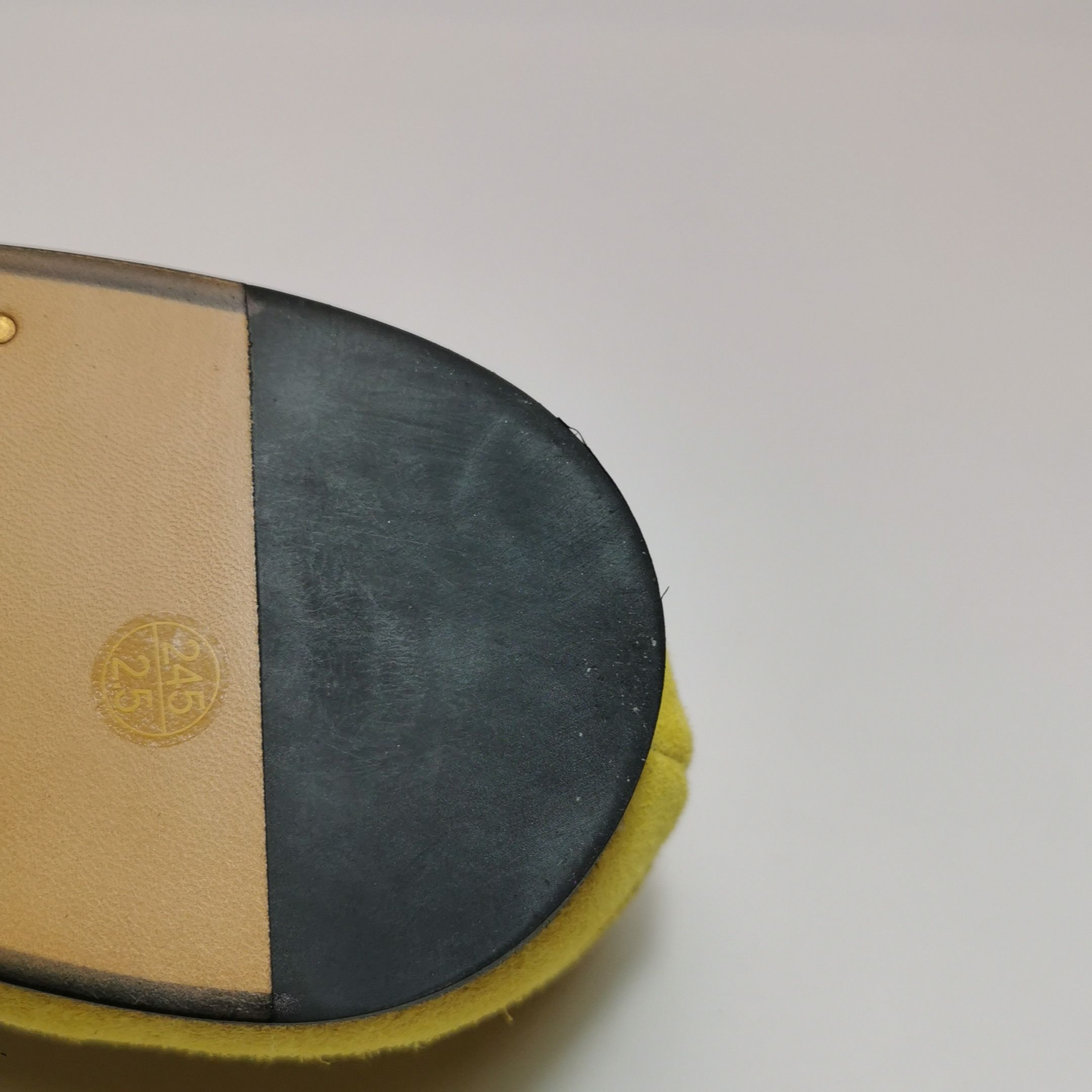 Gucci Gucci Yellow Suede Jordaan Horsebit Loafers US 7.5 Size US 7 / EU 40 - 8 Thumbnail