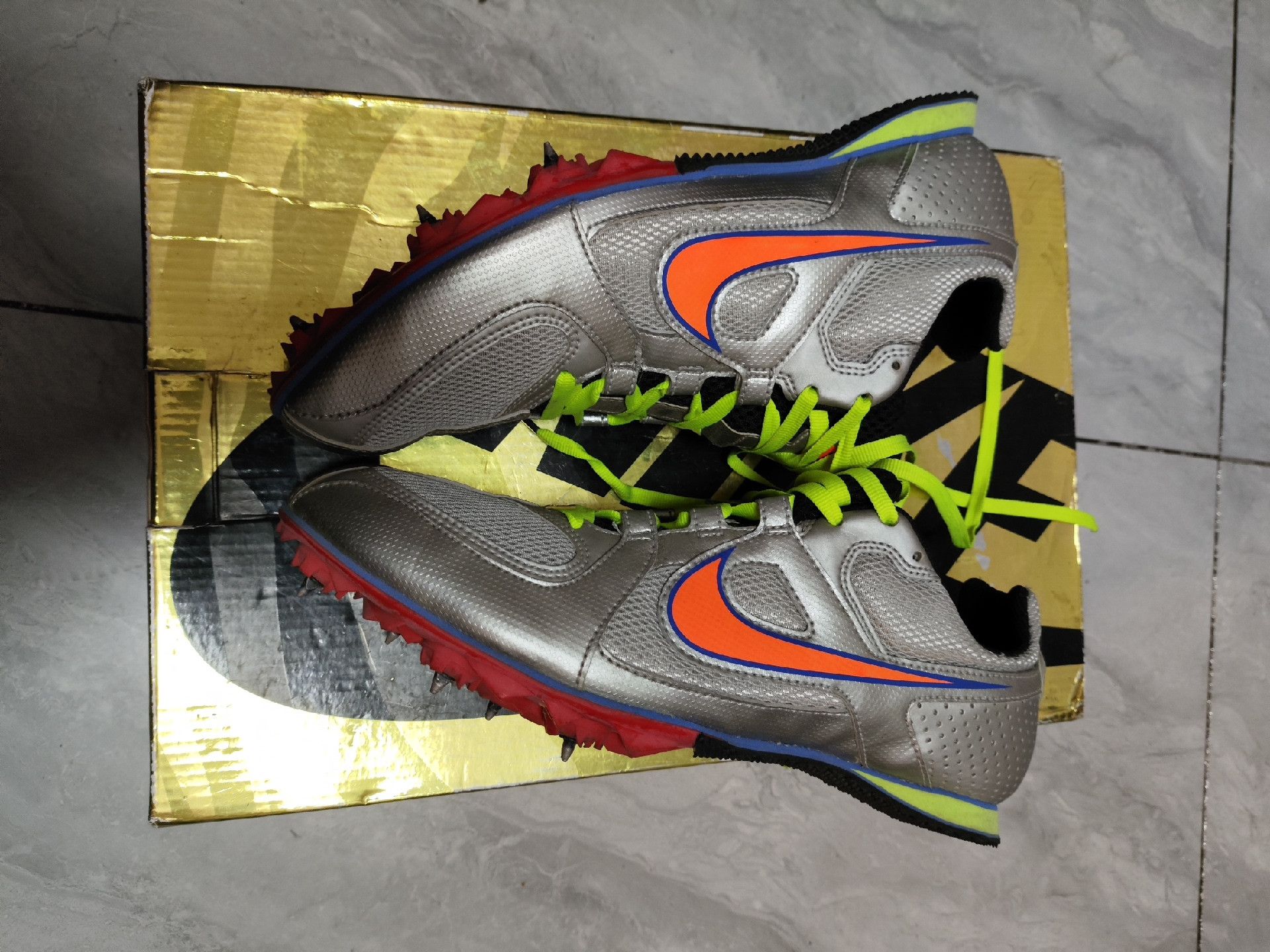 Nike Nike Glow Green Lowtop Sneakers 9 Men Size US 9 / EU 42 - 3 Thumbnail