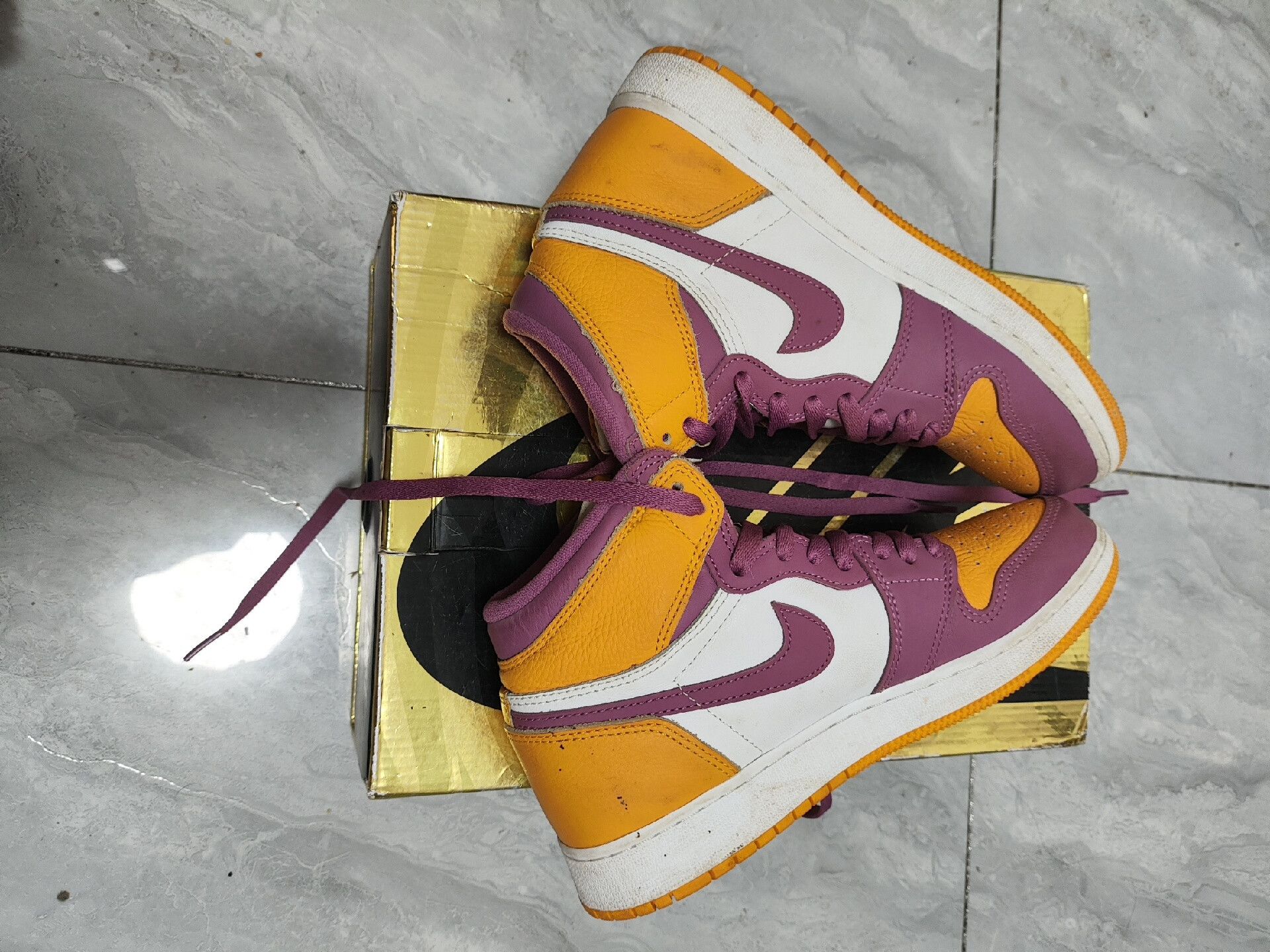 Jordan Brand Jordan Brand AIR JORDAN Purple Lowtop Sneakers 5.5 Men Size US 5.5 / EU 38 - 4 Thumbnail