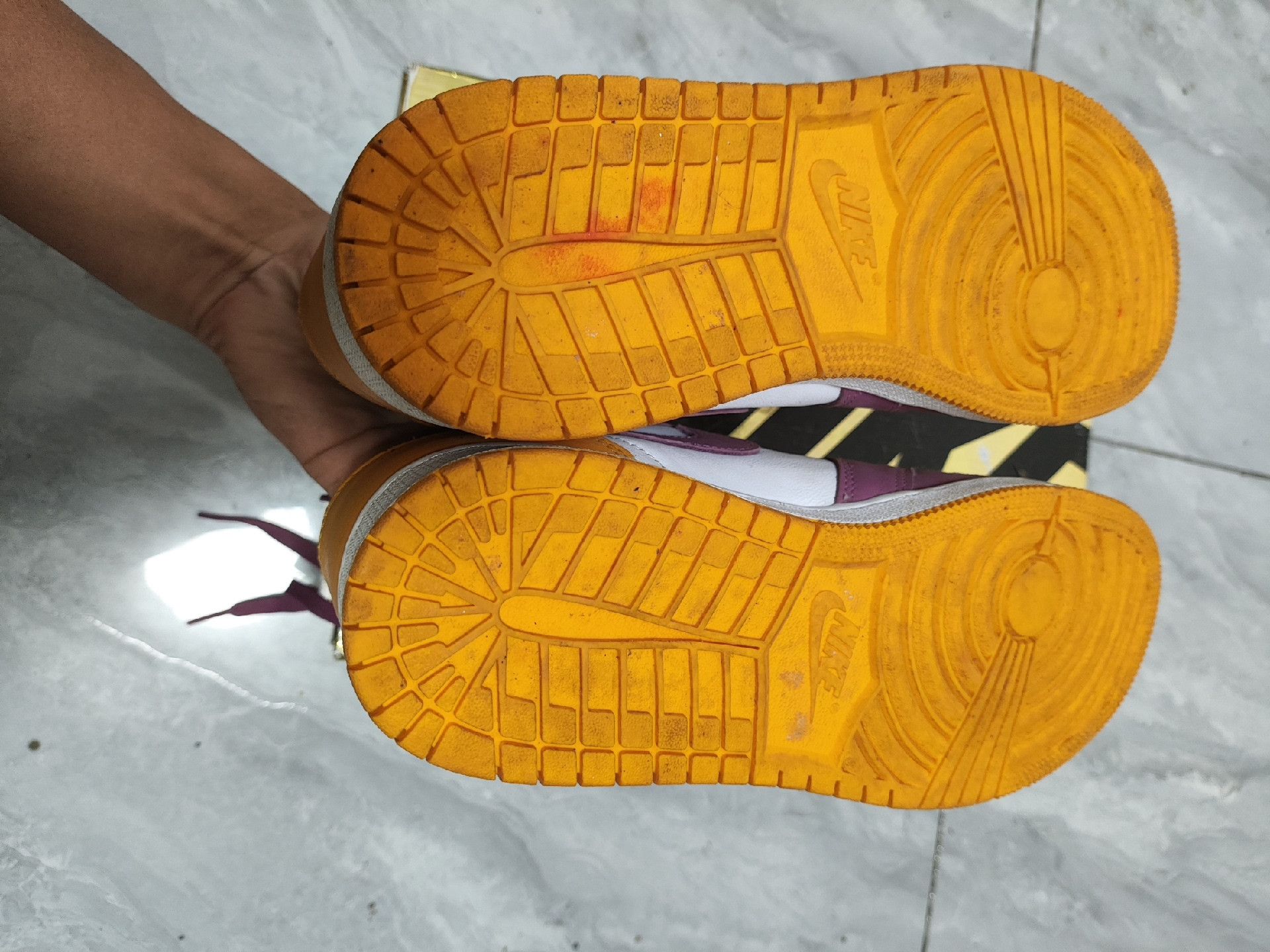 Jordan Brand Jordan Brand AIR JORDAN Purple Lowtop Sneakers 5.5 Men Size US 5.5 / EU 38 - 6 Thumbnail