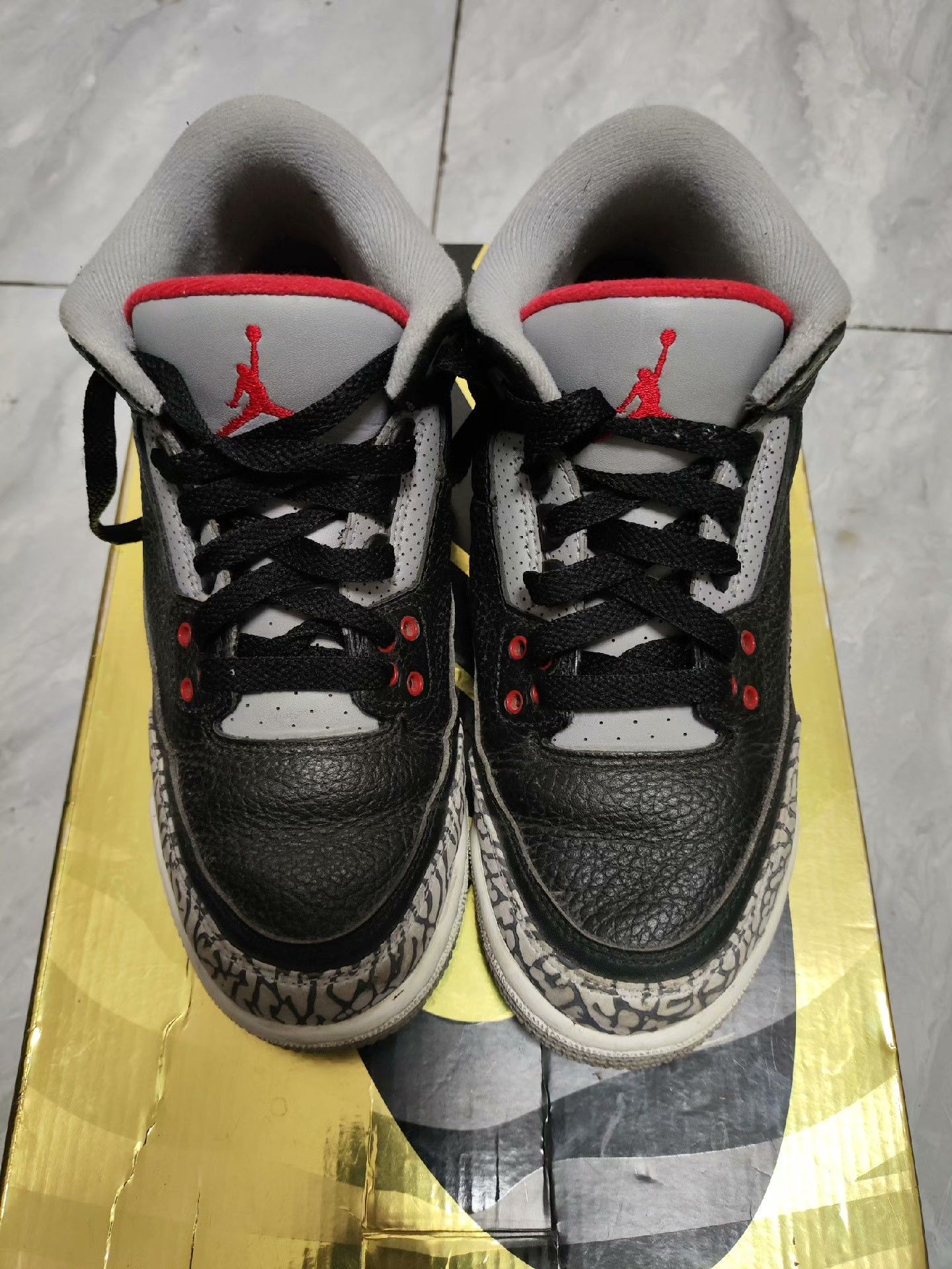 Jordan Brand Jordan Brand Retro Black Lowtop Sneakers 5 Men Size US 5 / EU 37 - 2 Thumbnail
