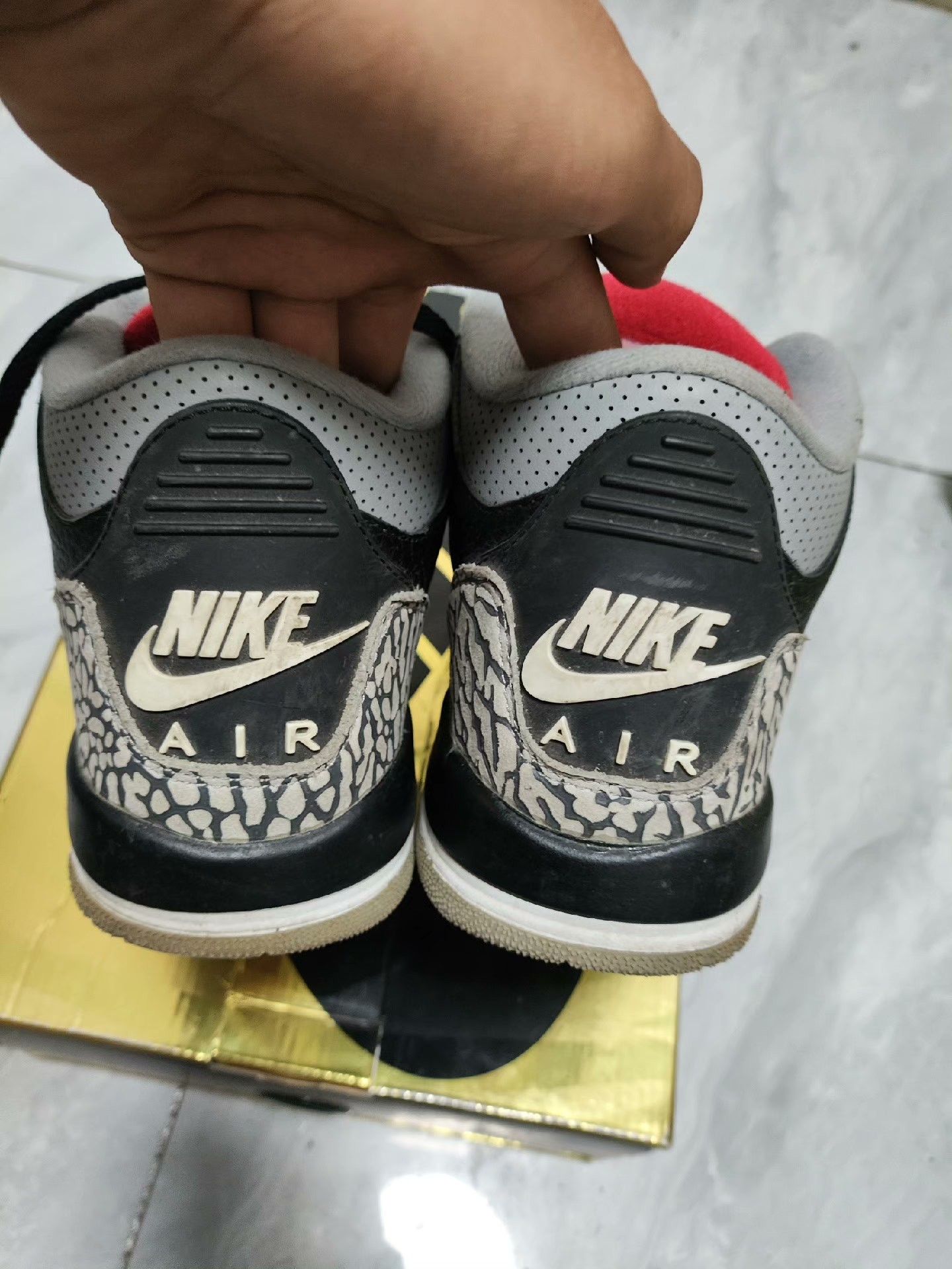 Jordan Brand Jordan Brand Retro Black Lowtop Sneakers 5 Men Size US 5 / EU 37 - 6 Thumbnail