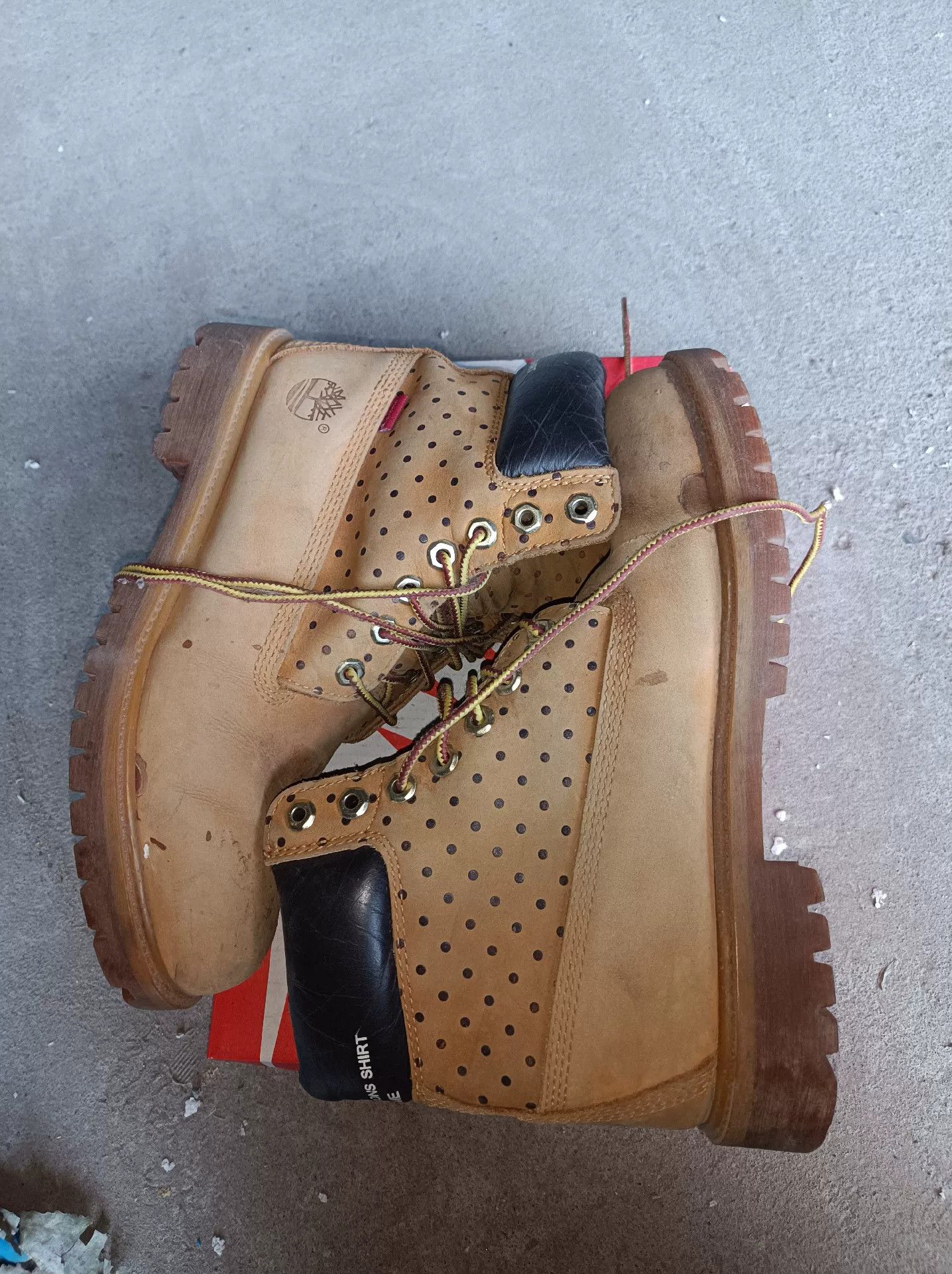 Supreme Supreme Collab Yellow Boots 10 Men Size US 10 / EU 43 - 2 Thumbnail
