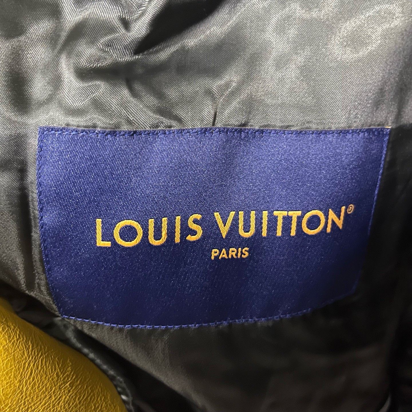 Louis Vuitton Louis Vuitton Printed Multi Light Jacket xxs Men Size US XXS / EU 40 - 4 Thumbnail