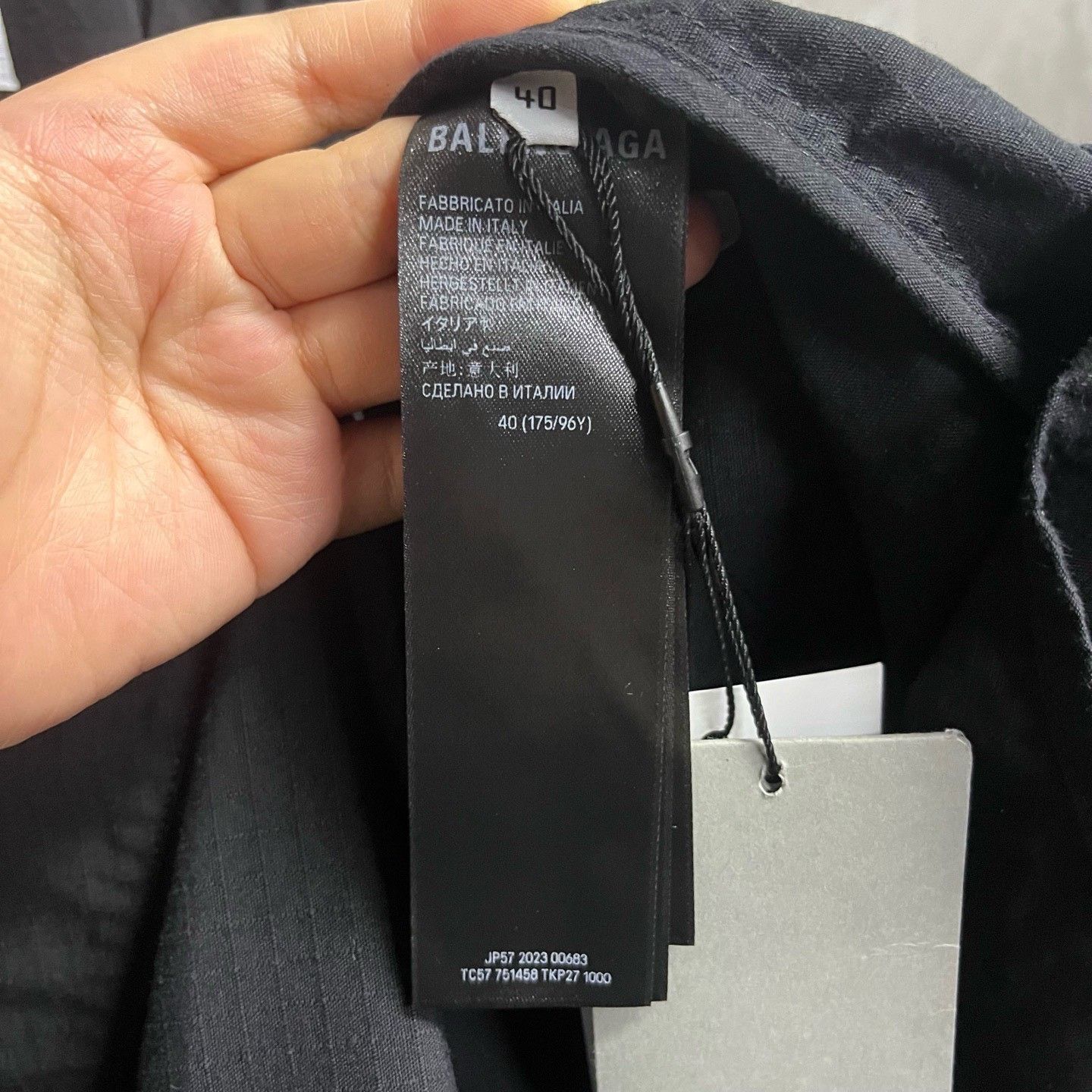 Balenciaga Balenciaga Printed Black Shirt xxs Men Size US XXS / EU 40 - 3 Thumbnail