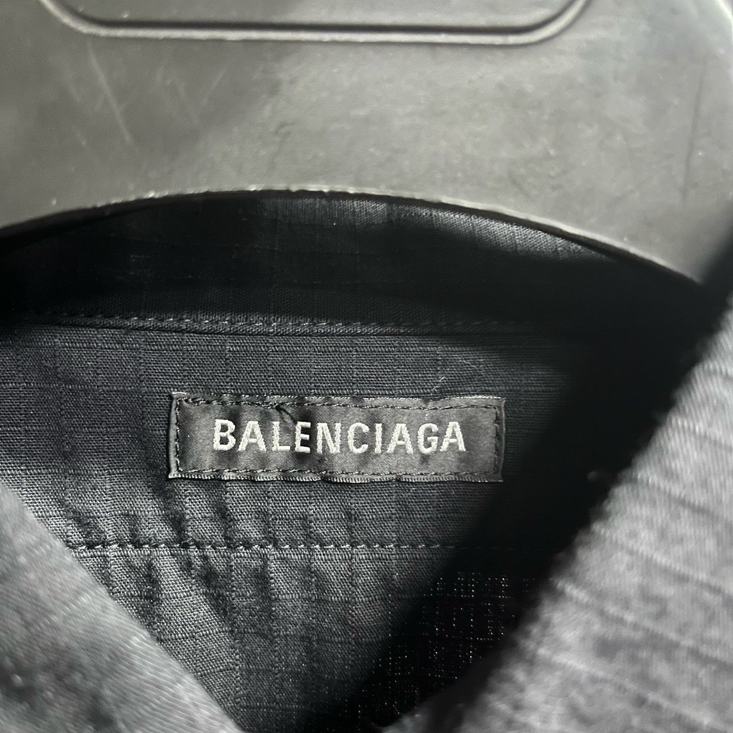 Balenciaga Balenciaga Printed Black Shirt xxs Men Size US XXS / EU 40 - 2 Thumbnail