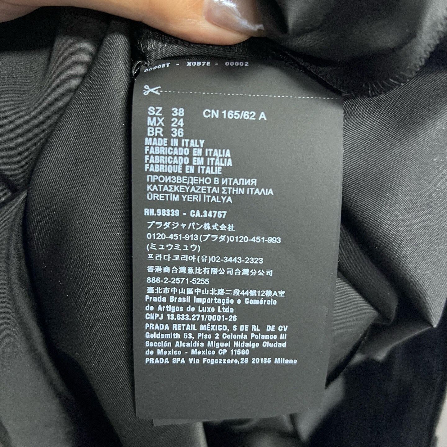 Prada Prada Casual Black Pants us_2 Women Size 26" / US 2 / IT 38 - 4 Thumbnail