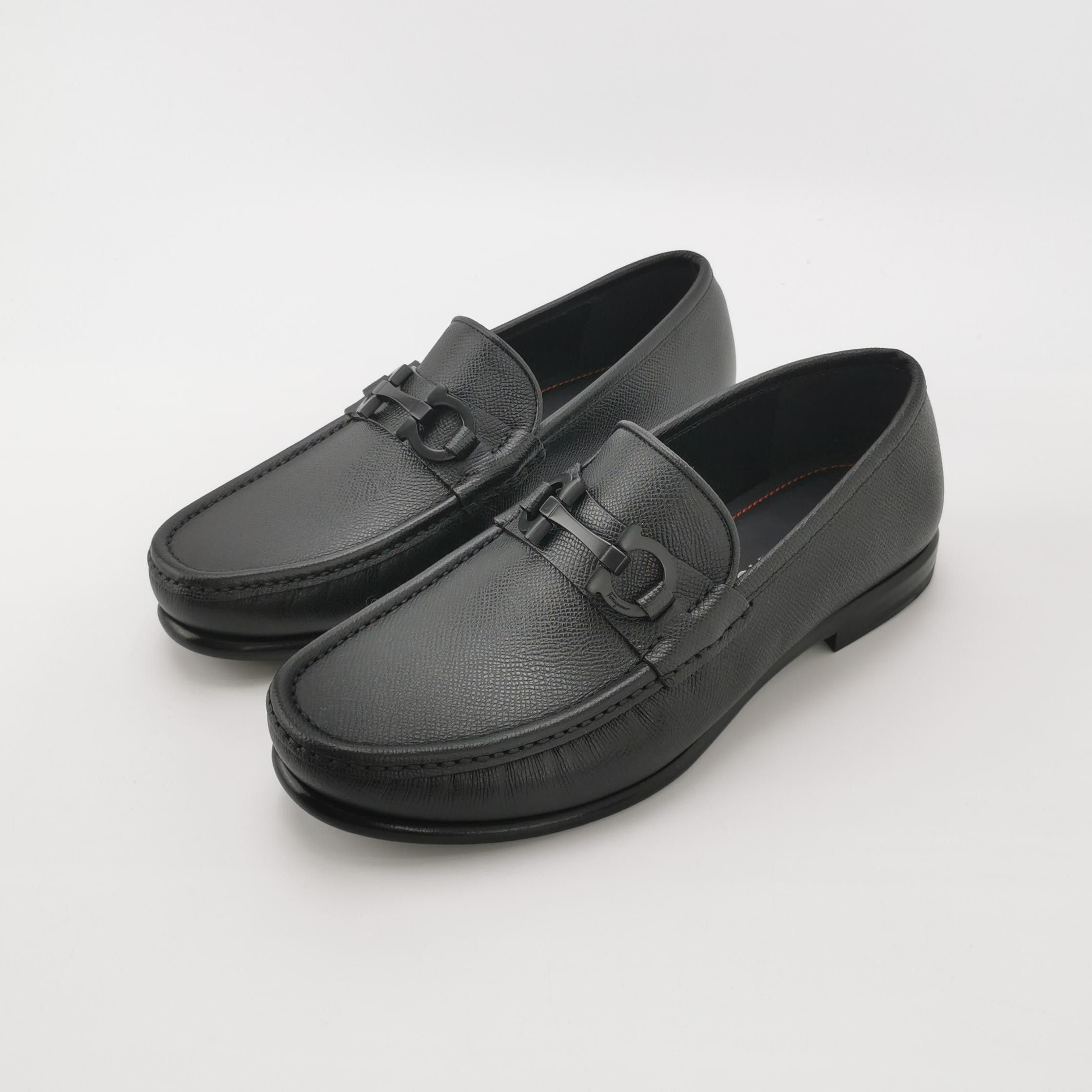 Salvatore Ferragamo Ferragamo Gancini Leather Crown Loafers 41.5 Size US 8 / EU 41 - 3 Thumbnail