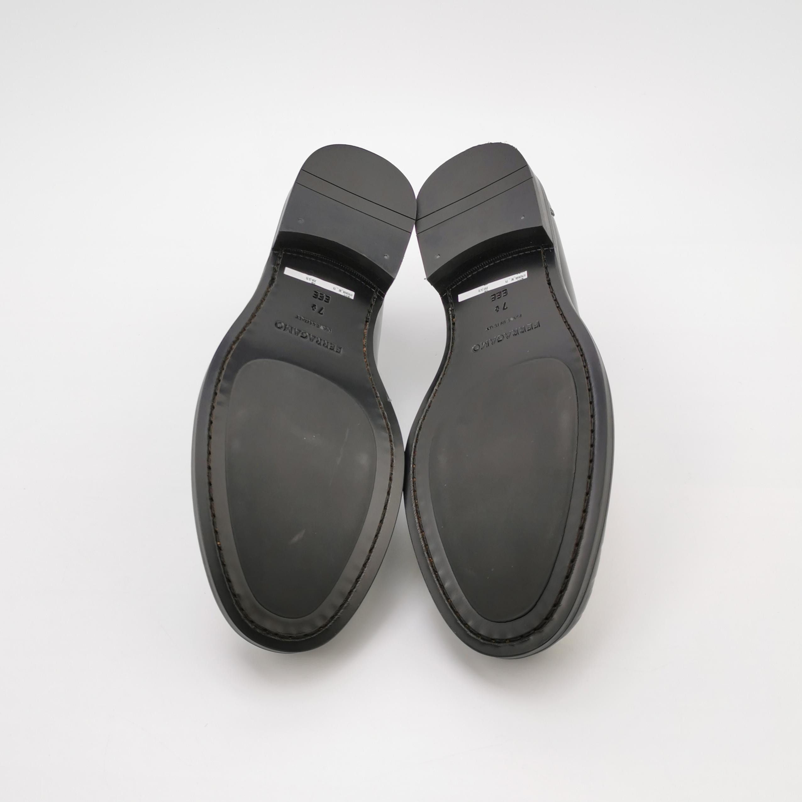 Salvatore Ferragamo Salvatore Ferragamo Two-Tone Leather Loafers Size 7.5 Size US 8 / EU 41 - 6 Thumbnail
