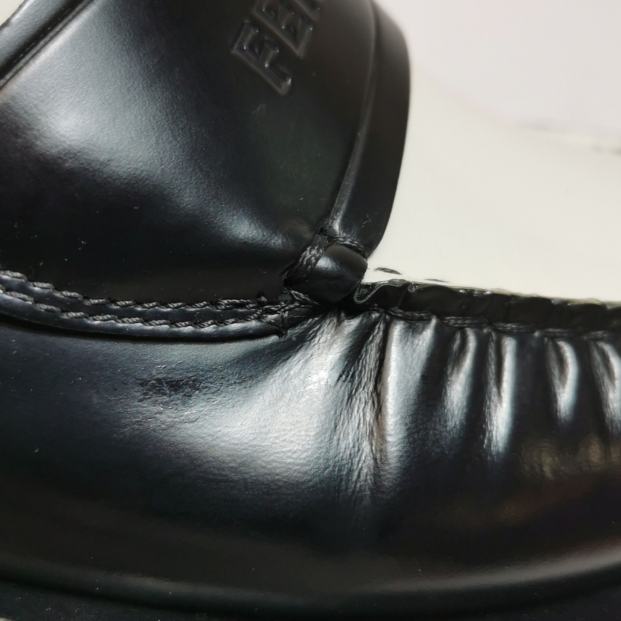Salvatore Ferragamo Salvatore Ferragamo Two-Tone Leather Loafers Size 7.5 Size US 8 / EU 41 - 8 Thumbnail