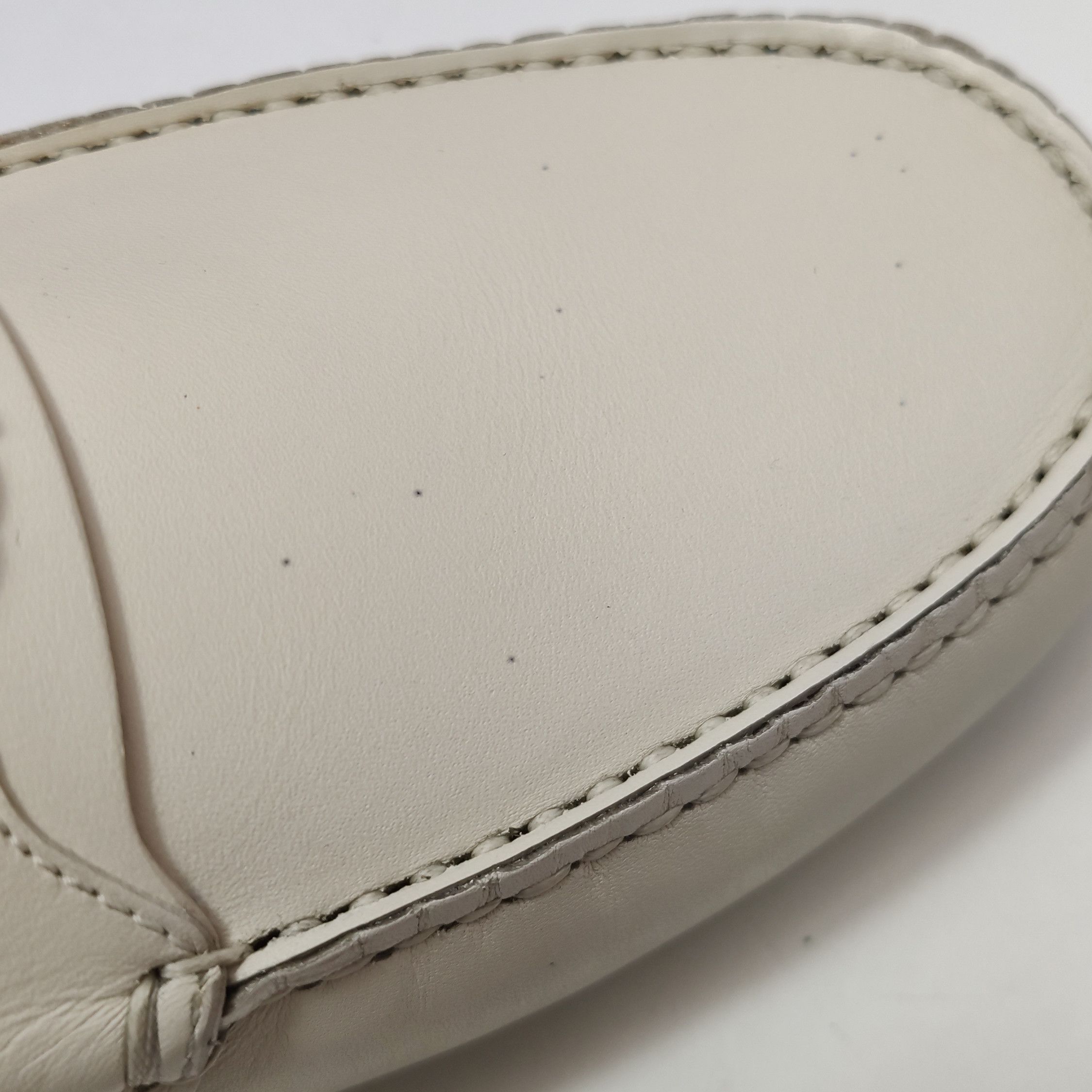 Salvatore Ferragamo Salvatore Ferragamo Gancini Leather Driving Flats 39.5 Size US 9.5 / IT 39.5 - 8 Thumbnail