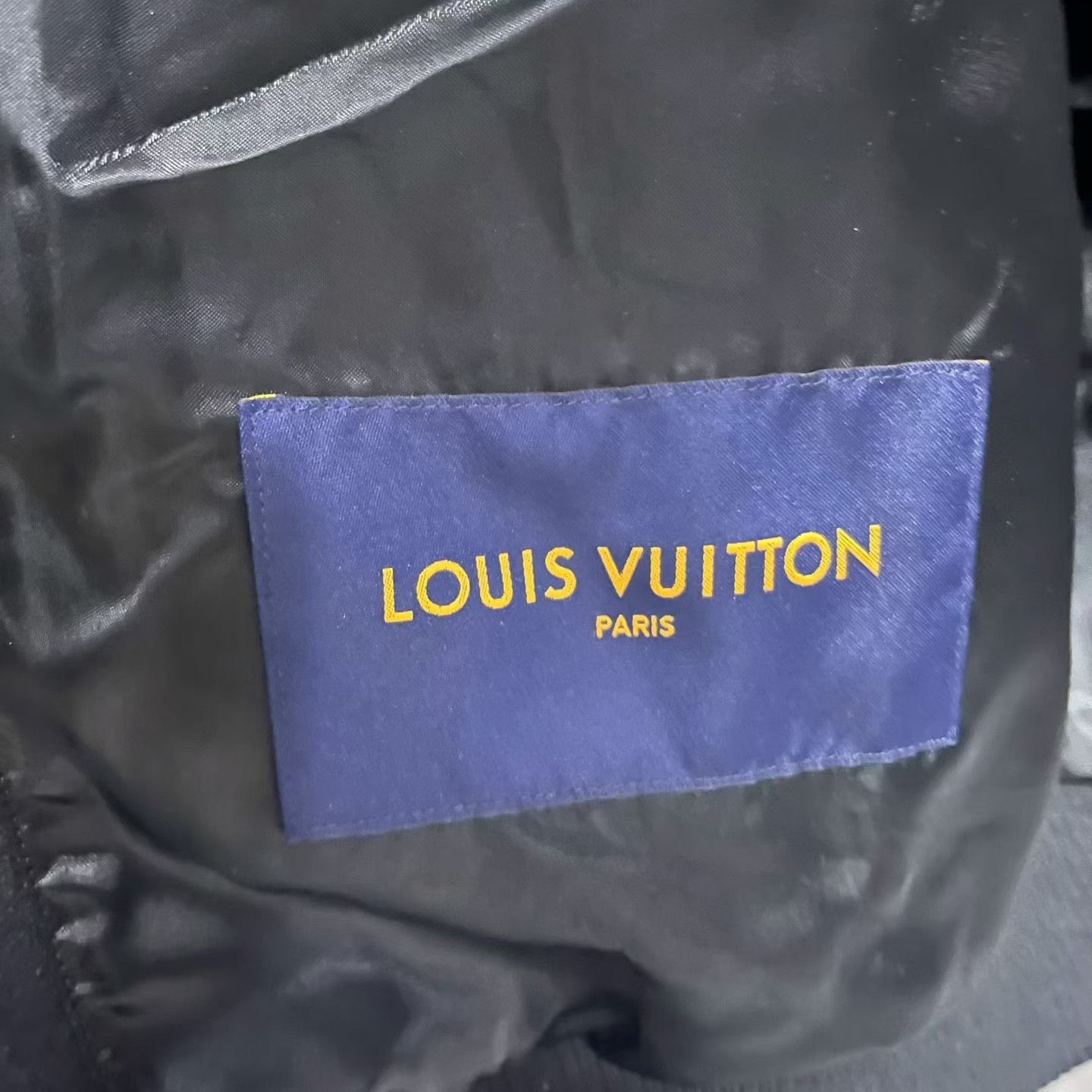 Louis Vuitton Louis Vuitton Retro Embroidered Black Light Jacket l Men Size US L / EU 52-54 / 3 - 4 Thumbnail