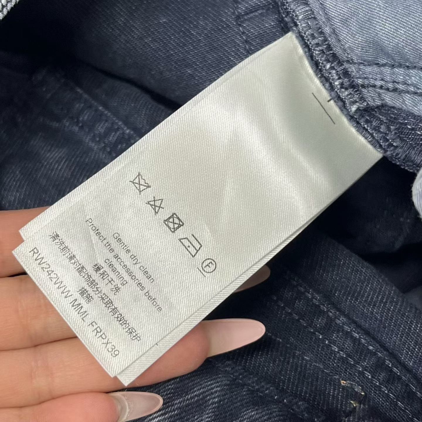 Louis Vuitton Louis Vuitton Casual Gray Pants us_2 Women Size 26" / US 2 / IT 38 - 3 Thumbnail