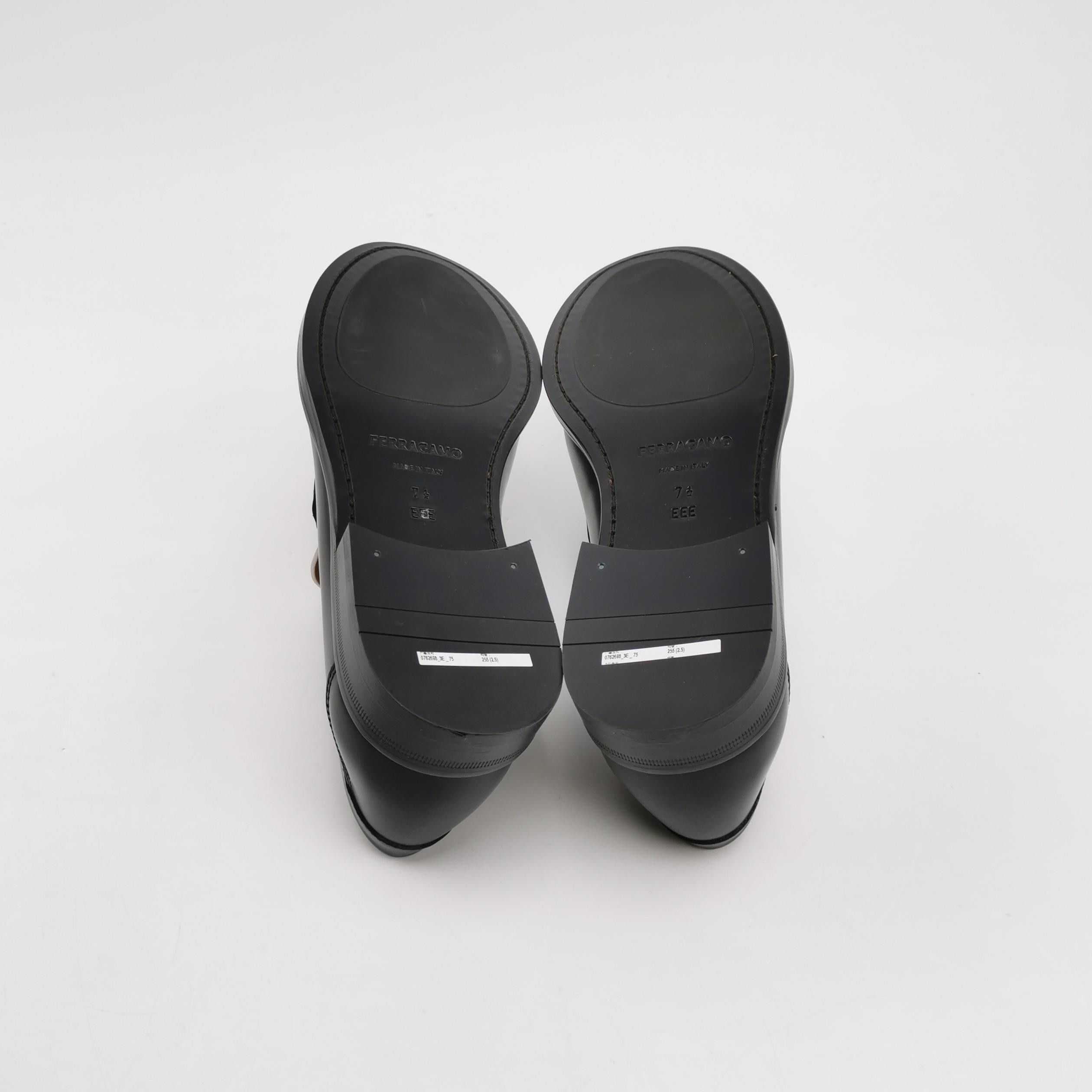 Salvatore Ferragamo Salvatore Ferragamo Bicolor Leather Loafers EU 41.5 Size US 8 / EU 41 - 6 Thumbnail