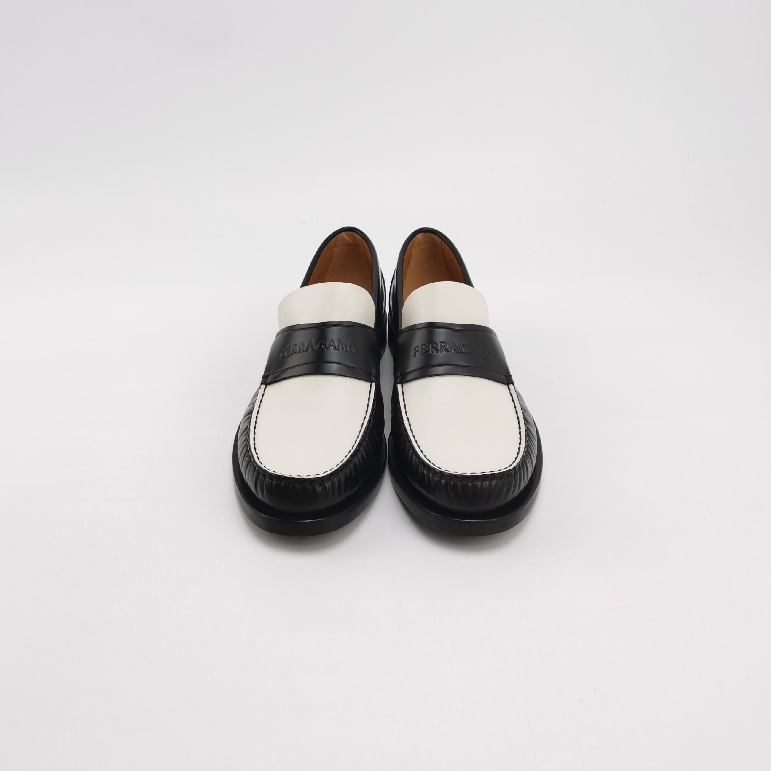 Salvatore Ferragamo Salvatore Ferragamo Bicolor Leather Loafers EU 41.5 Size US 8 / EU 41 - 4 Thumbnail