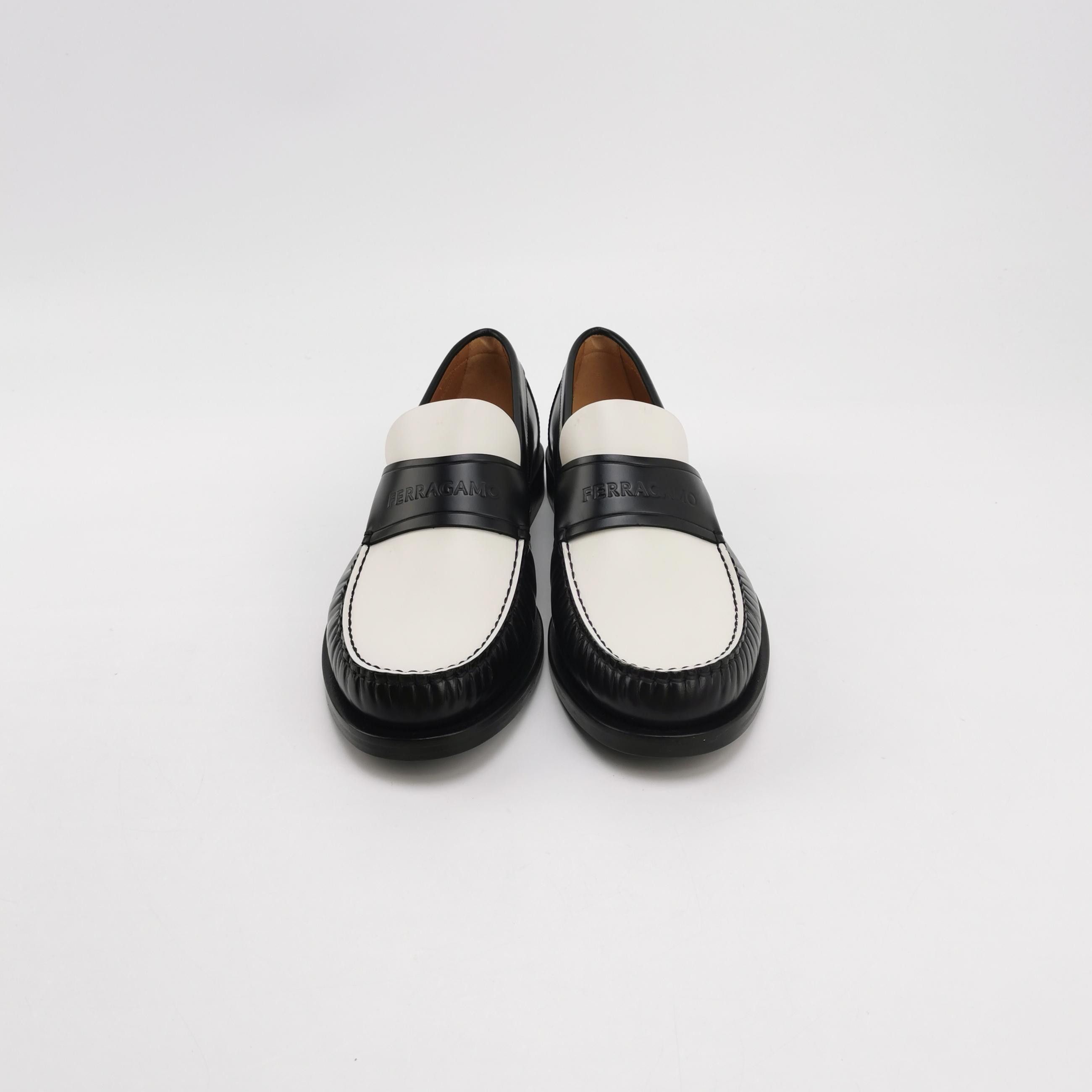 Salvatore Ferragamo Salvatore Ferragamo Two-Tone Leather Loafers 8.5 Size US 9 / EU 42 - 4 Thumbnail