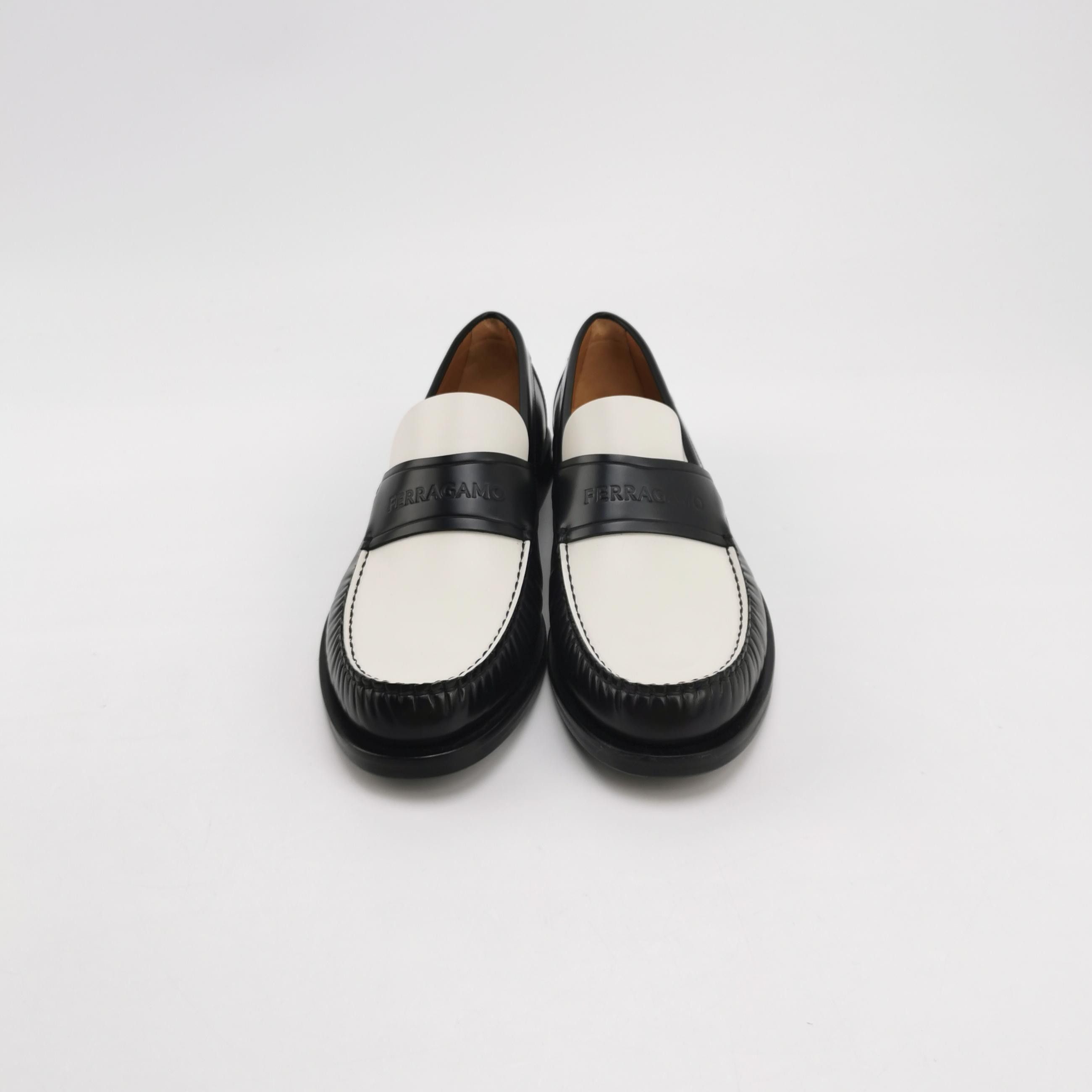 Salvatore Ferragamo Salvatore Ferragamo Bicolor Leather Loafers 42 Size US 9 / EU 42 - 4 Thumbnail