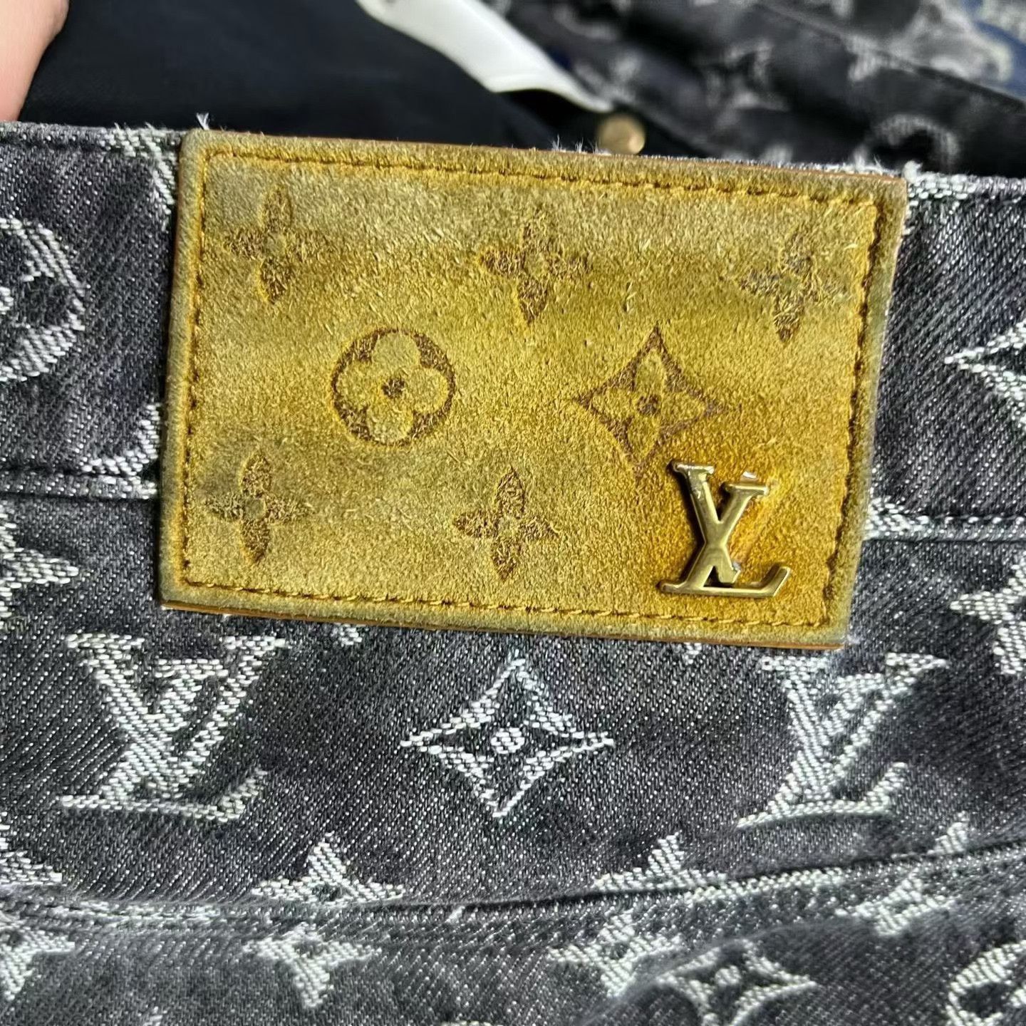 Louis Vuitton Louis Vuitton Retro Oversized Denim Jeans 28 Men Size US 28 / EU 44 - 6 Thumbnail