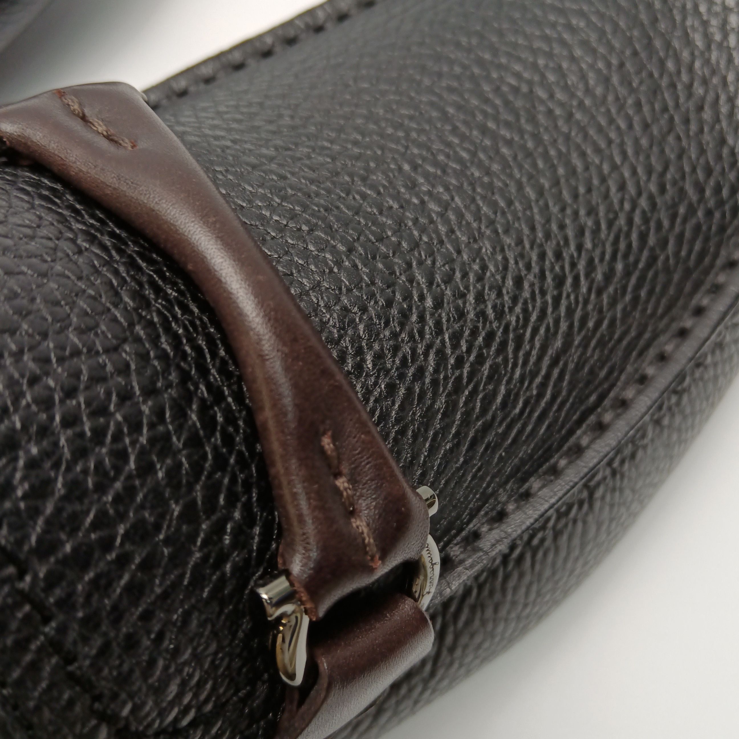 Salvatore Ferragamo Salvatore Ferragamo Gancini Leather Loafers US 8 Size US 8 / EU 41 - 8 Thumbnail