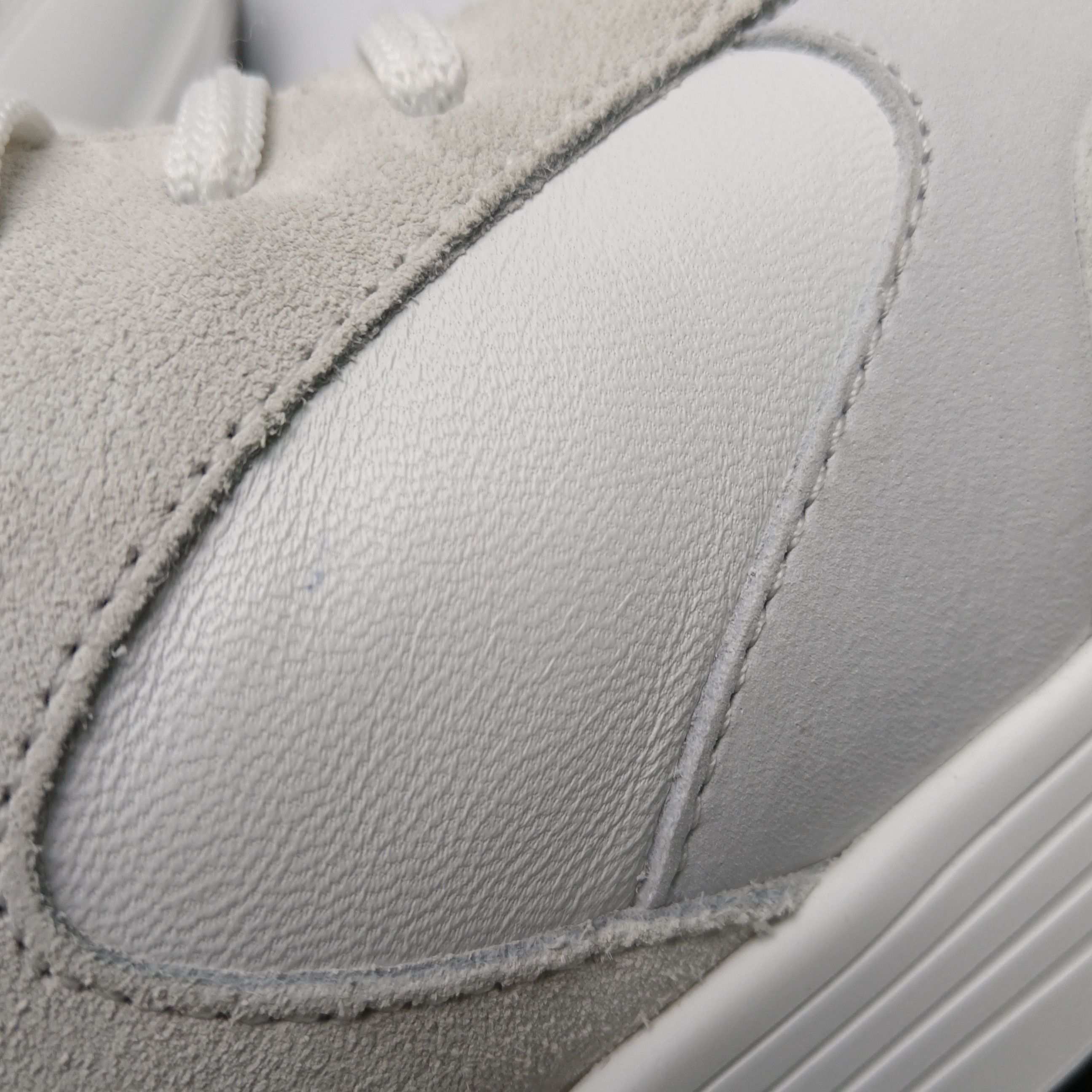 Hogan Hogan Logo Suede-Trim Sneakers EU 44 Size US 11 / EU 44 - 13 Thumbnail