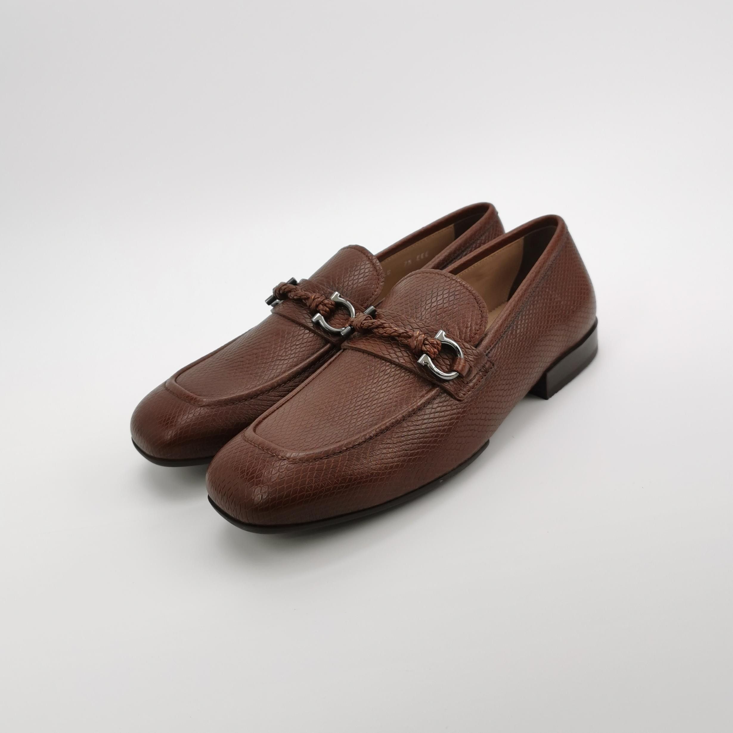 Salvatore Ferragamo Salvatore Ferragamo Pago Gancini Deer Leather Loafers 41.5 Size US 8 / EU 41 - 3 Thumbnail