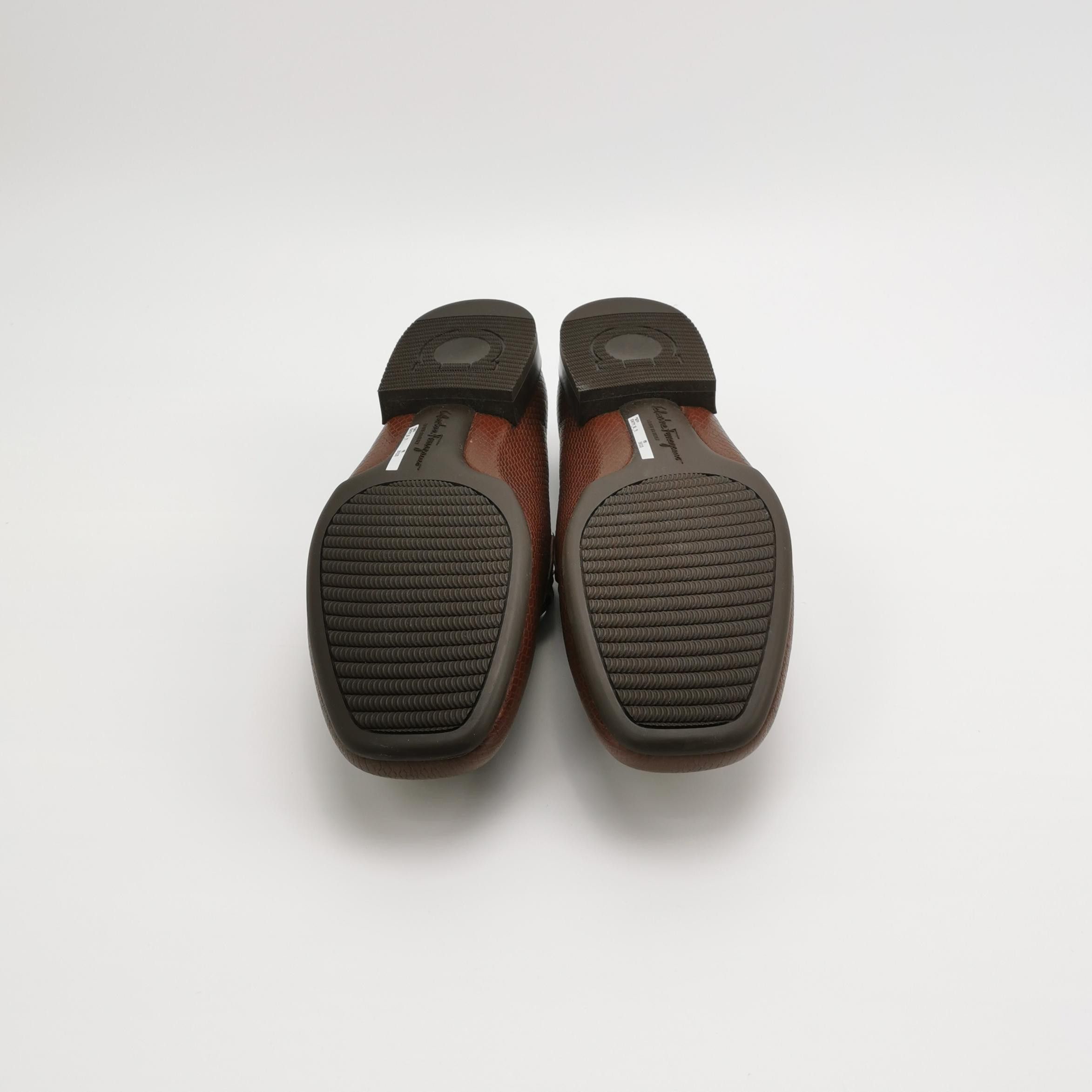 Salvatore Ferragamo Salvatore Ferragamo Pago Gancini Deer Leather Loafers 41.5 Size US 8 / EU 41 - 6 Thumbnail