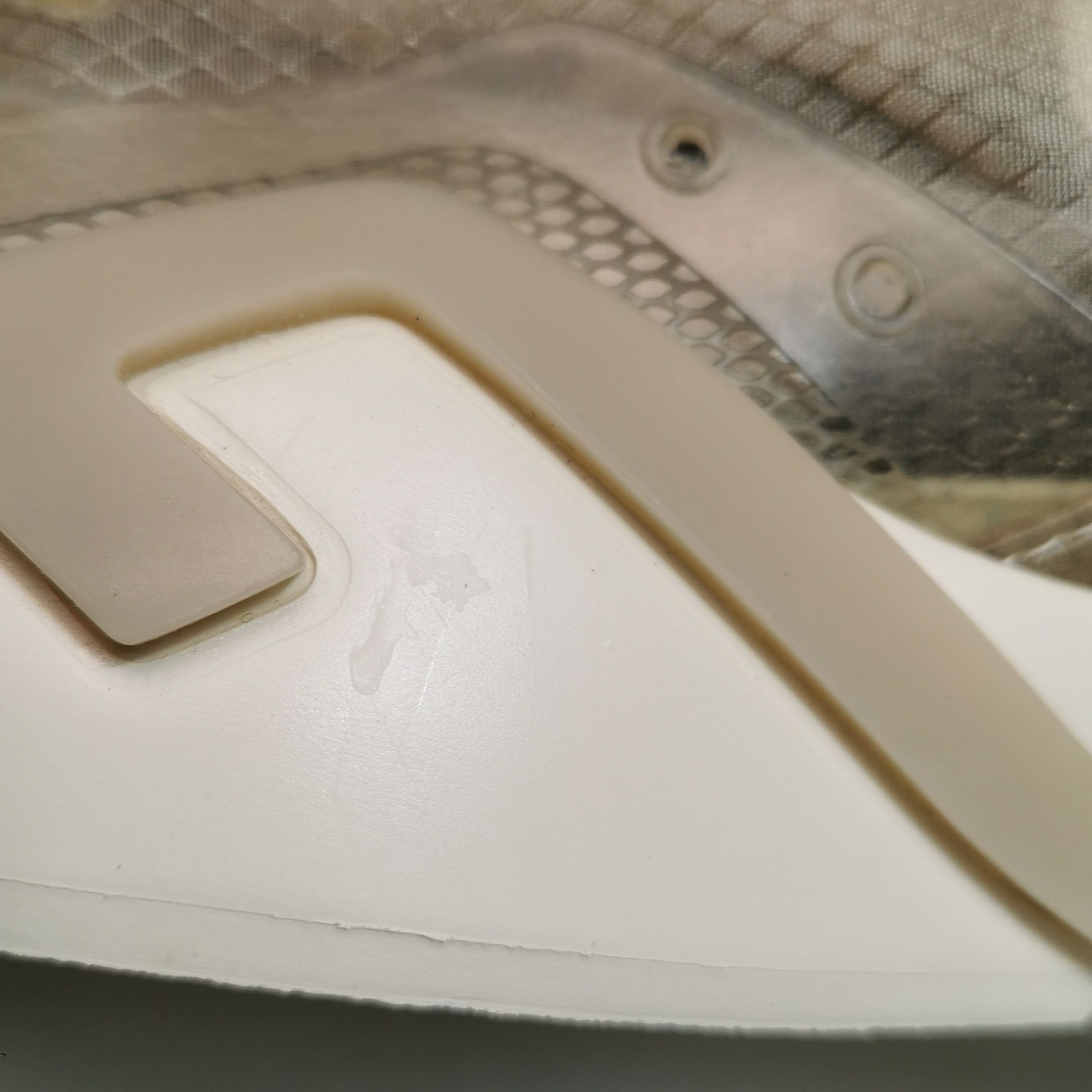 Fendi Fendi Flow Mesh Panelled Sneakers EU 41.5 Size US 8 / EU 41 - 8 Thumbnail