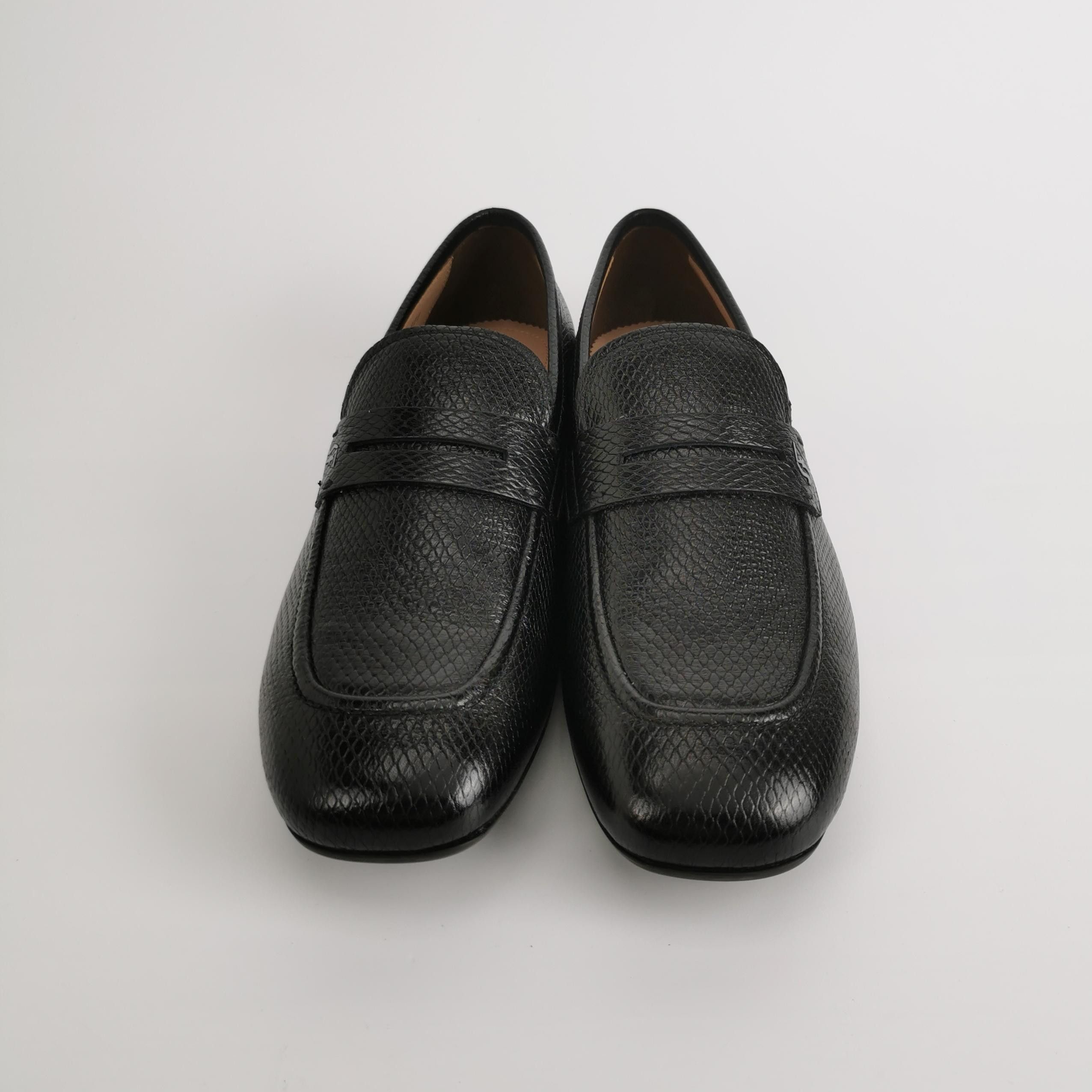 Salvatore Ferragamo Salvatore Ferragamo Textured Leather Loafers 42.5 Size US 9 / EU 42 - 4 Thumbnail