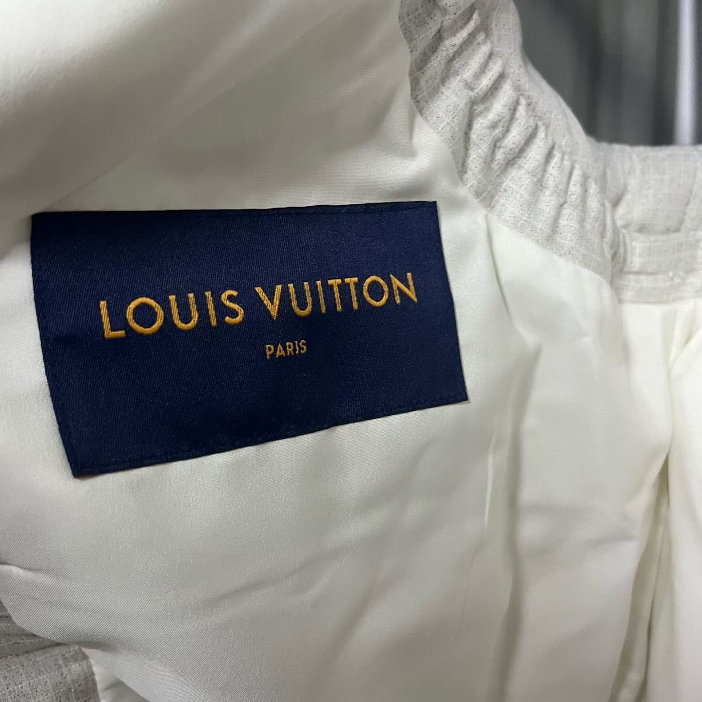 Louis Vuitton Louis Vuitton Down White Tank Top l Men Size US L / EU 52-54 / 3 - 4 Thumbnail
