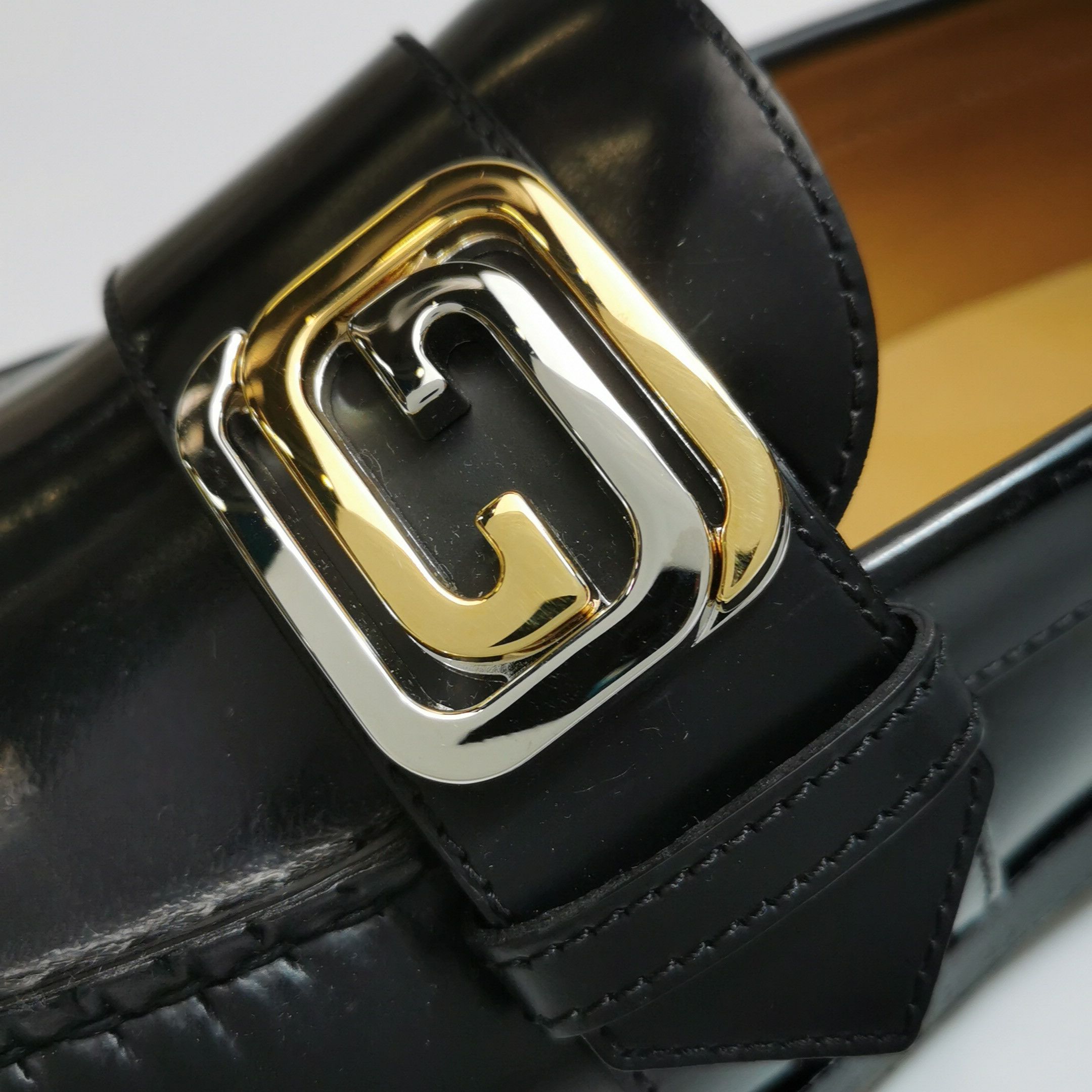 Gucci Gucci Interlocking G Leather Loafers Size 38.5 Size US 5.5 / EU 38 - 9 Thumbnail
