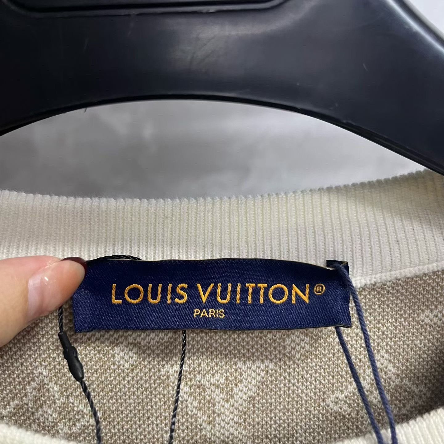 Louis Vuitton Louis Vuitton Tie-Dye Gradient Multi Hoodie l Men Size US L / EU 52-54 / 3 - 4 Thumbnail