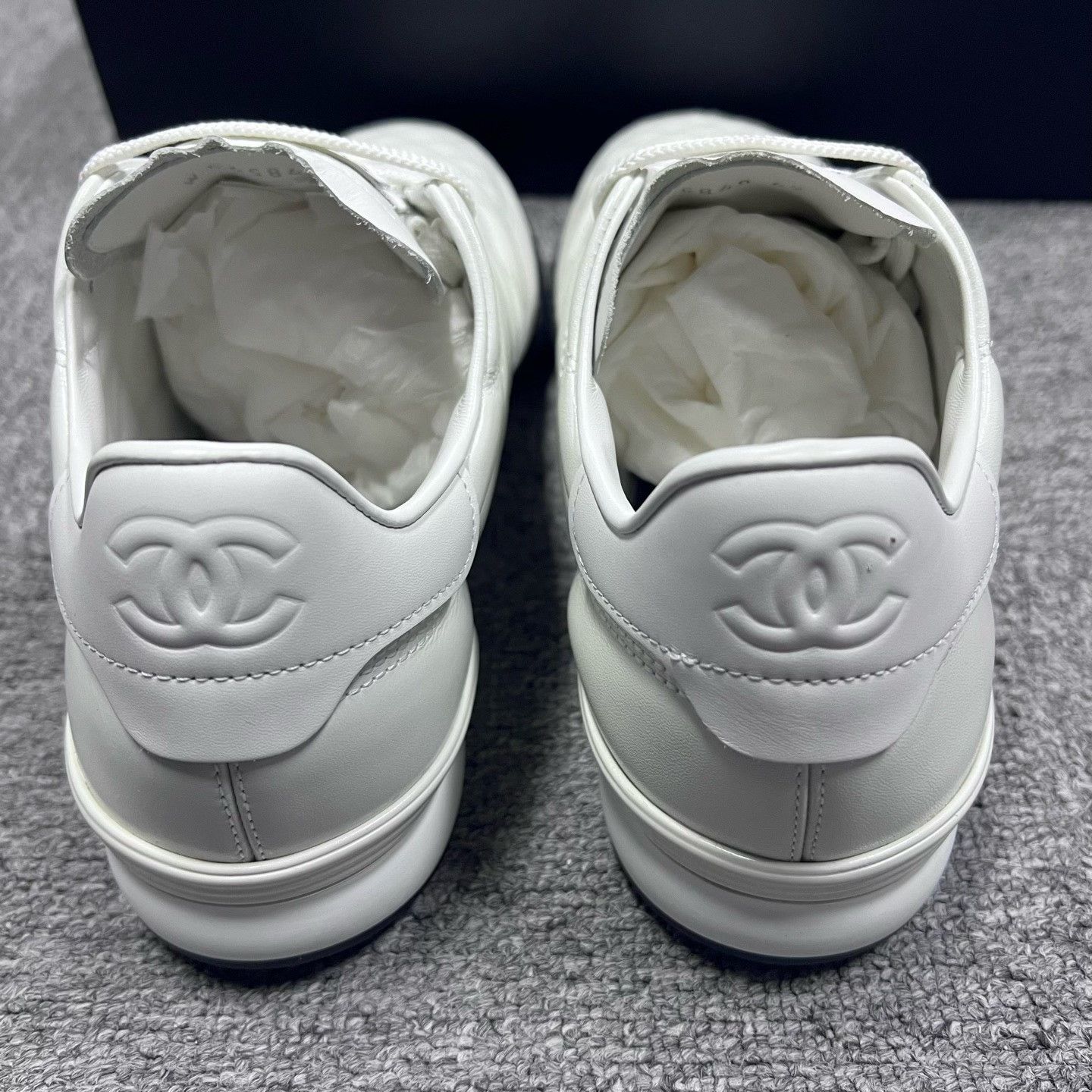 Chanel Chanel Casual White Lowtop Sneakers 9 Men Size US 9 / EU 42 - 4 Thumbnail
