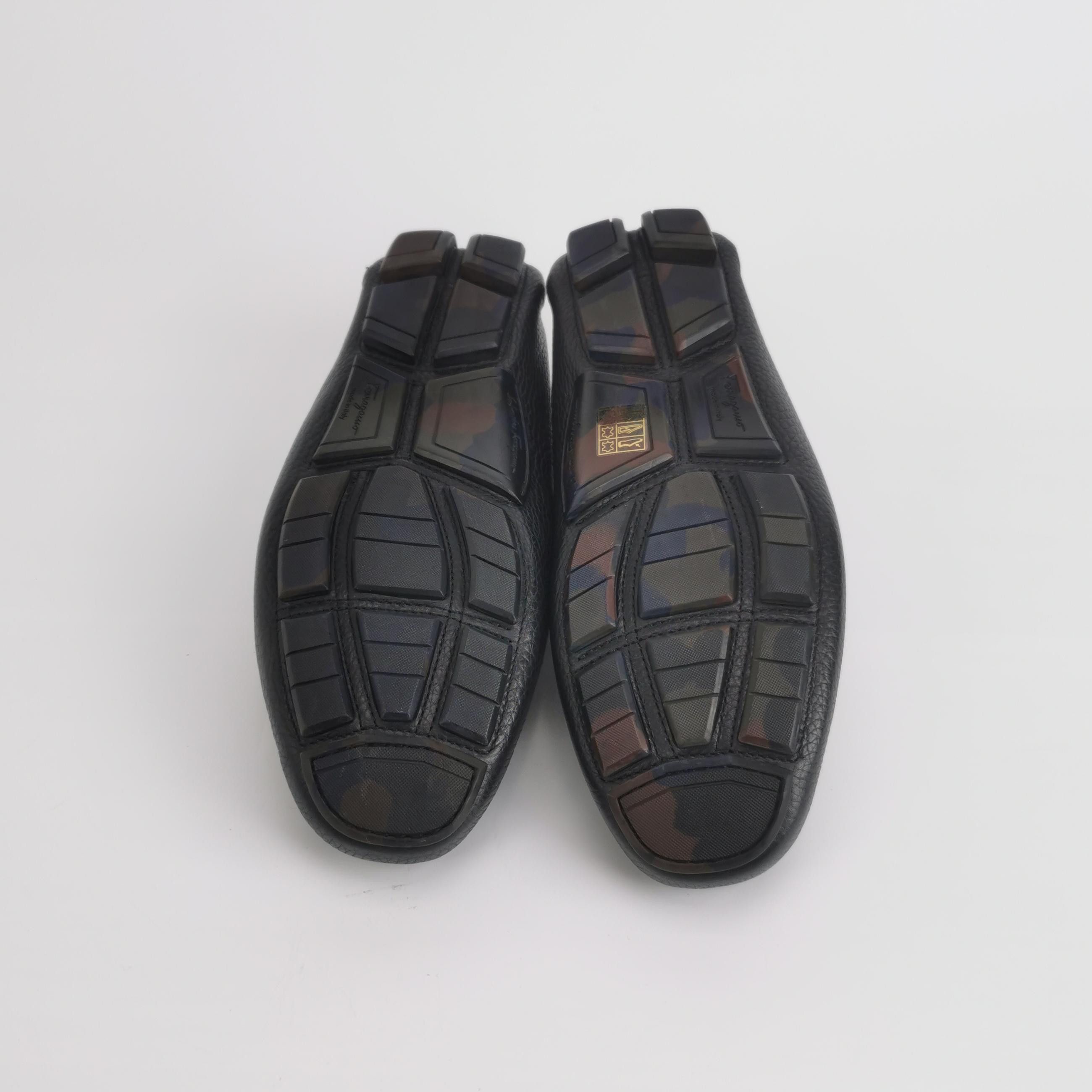Salvatore Ferragamo Salvatore Ferragamo Black Leather Gancini Loafers US 6 Size US 7 / EU 40 - 6 Thumbnail