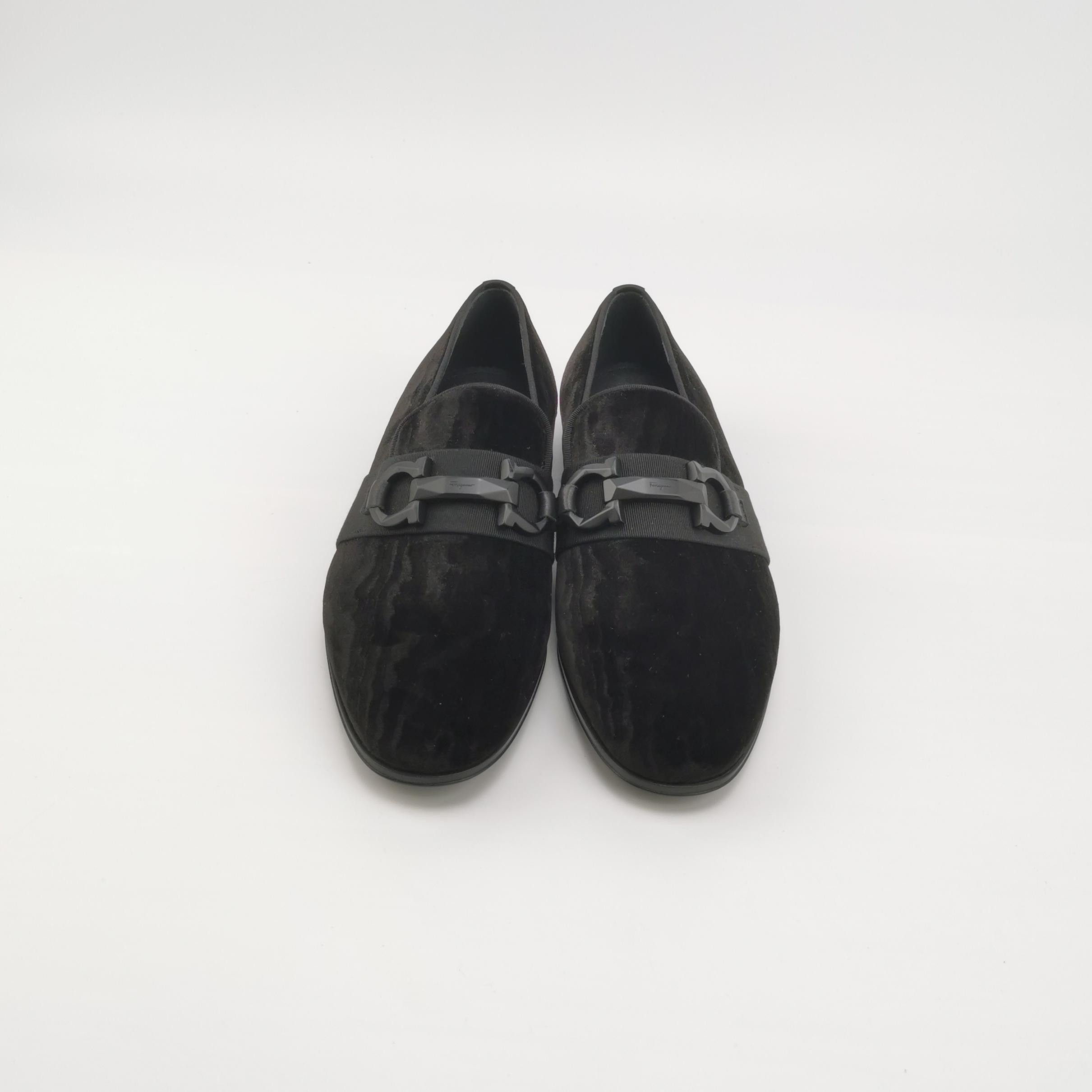 Salvatore Ferragamo Salvatore Ferragamo Velvet Gancini Loafers US 5.5 Size US 6 / EU 39 - 4 Thumbnail