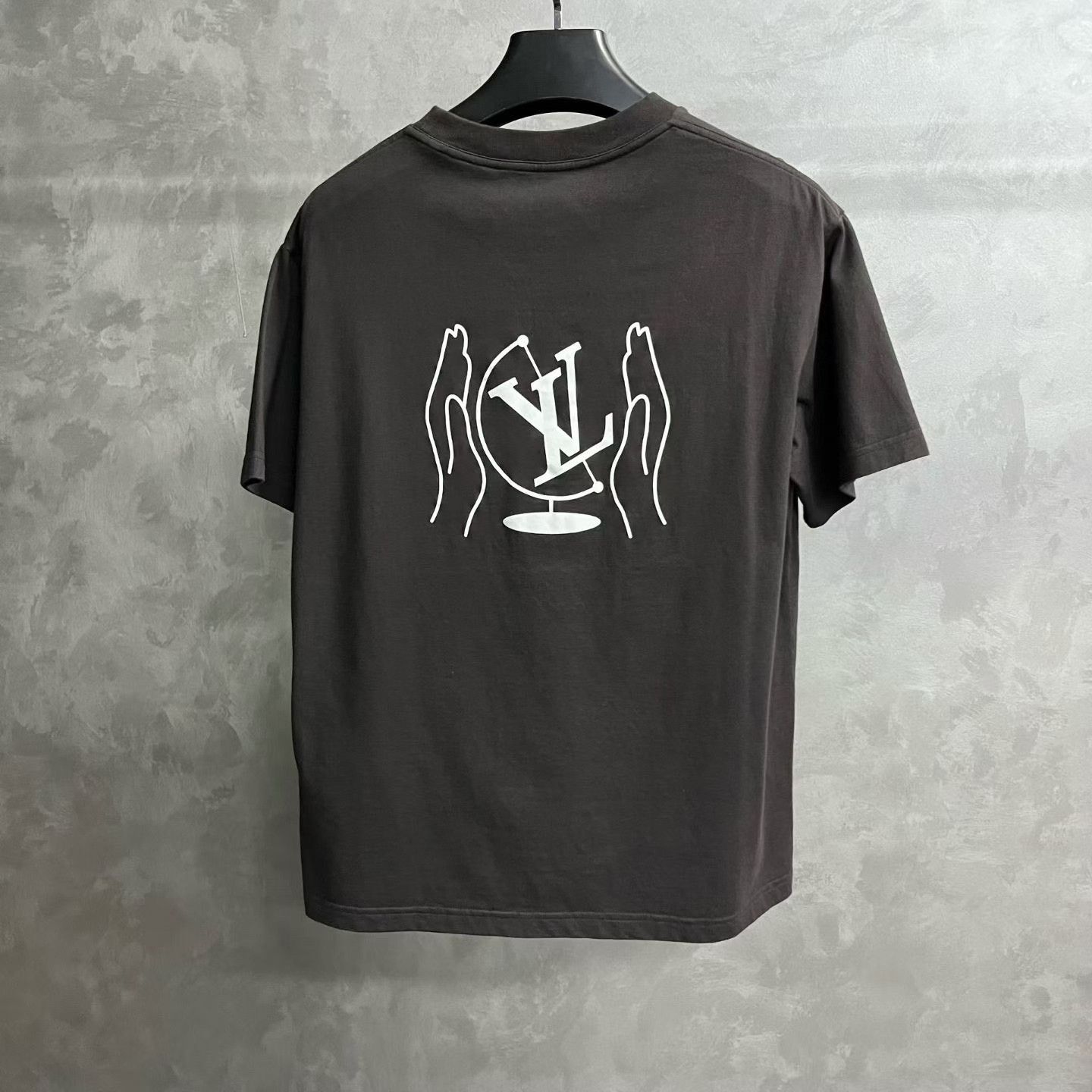 Louis Vuitton Louis Vuitton Printed Graphic Brown T-Shirt s Men Size US S / EU 44-46 / 1 - 2 Thumbnail