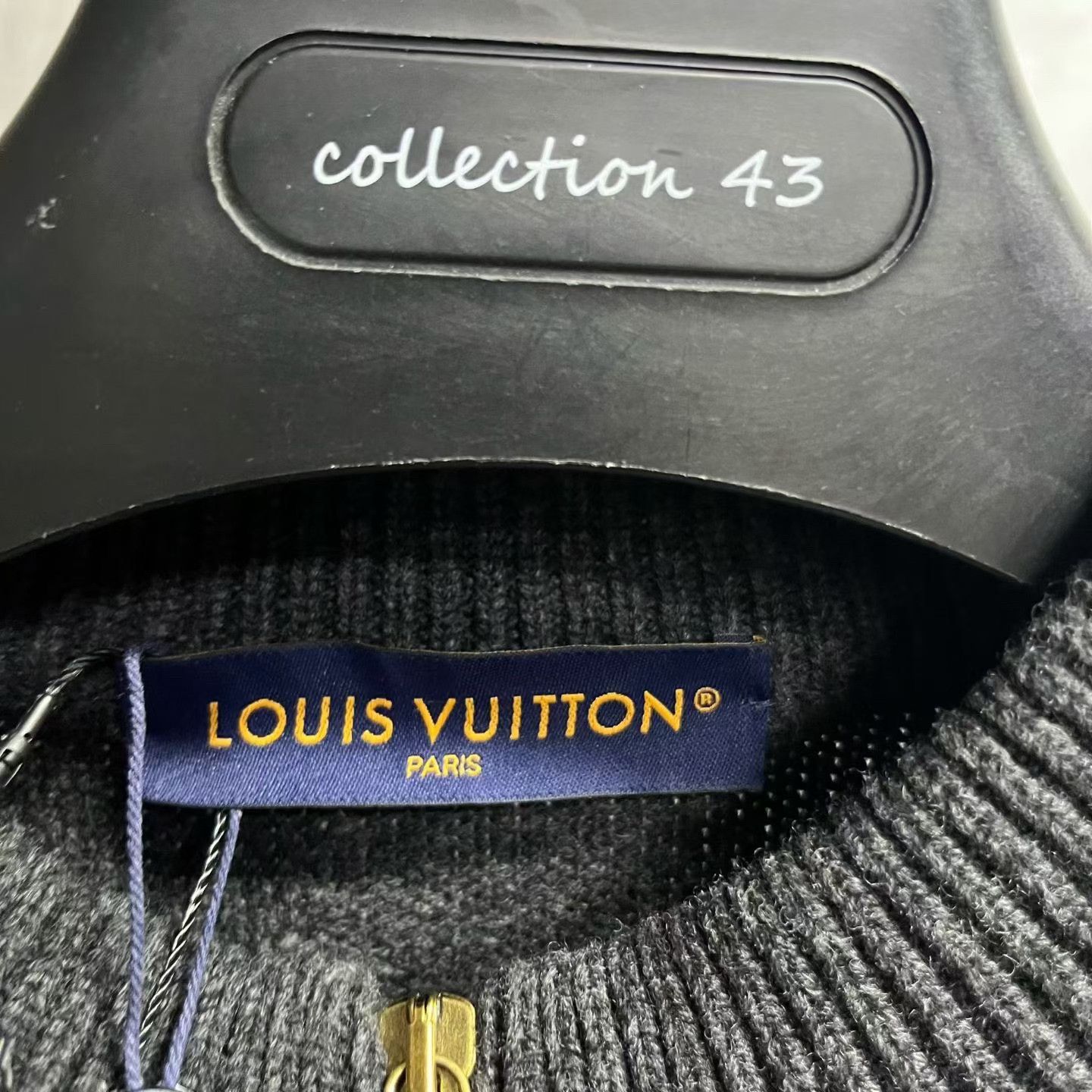 Louis Vuitton Louis Vuitton Gray Sweater xl Men Size US XL / EU 56 / 4 - 3 Thumbnail