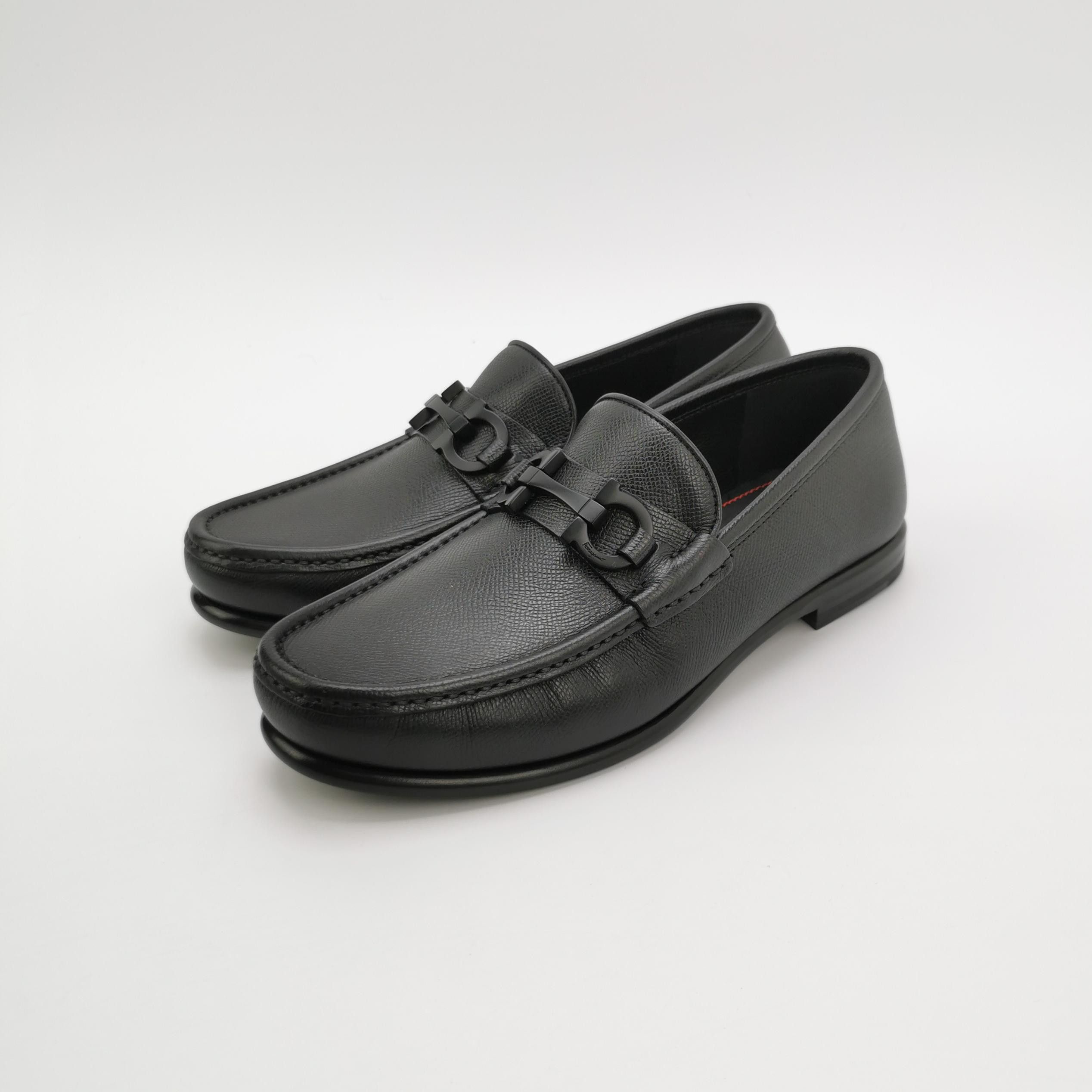 Salvatore Ferragamo Salvatore Ferragamo Gancini Leather Loafers EU 41.5 Size US 8 / EU 41 - 3 Thumbnail