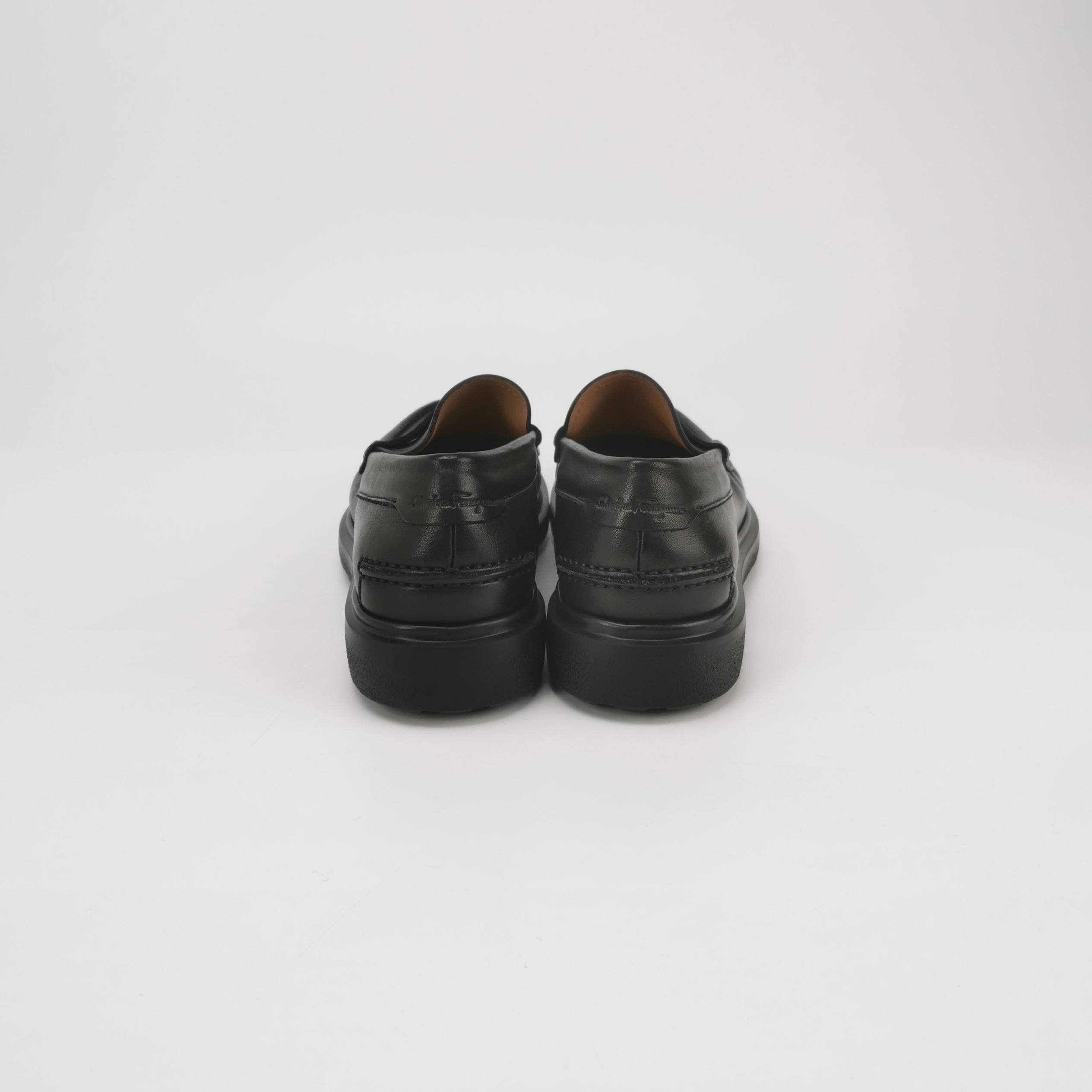 Salvatore Ferragamo Ferragamo Black Leather Low Heel Loafers IT 39 Size US 9 / IT 39 - 5 Thumbnail