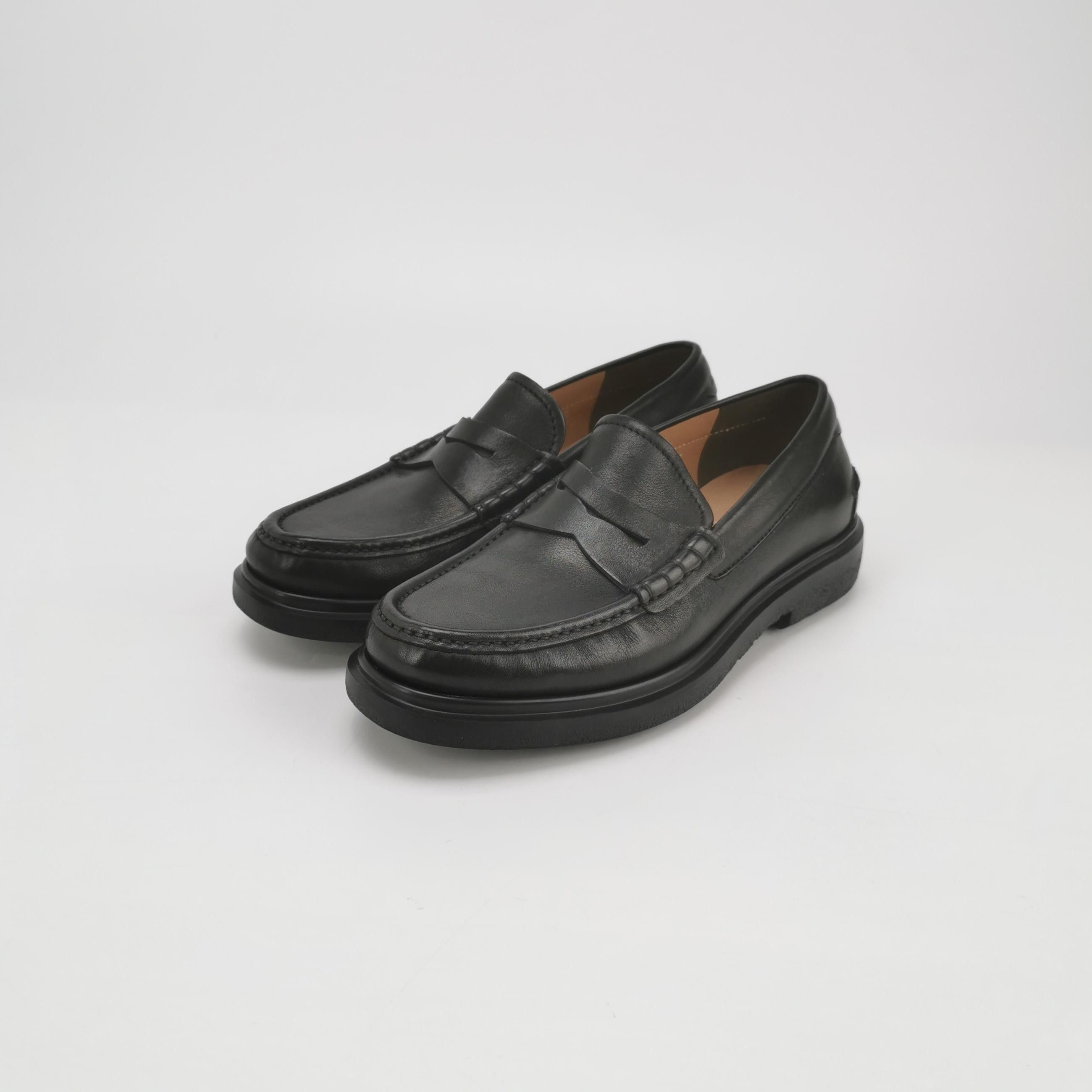 Salvatore Ferragamo Ferragamo Black Leather Low Heel Loafers IT 39 Size US 9 / IT 39 - 3 Thumbnail